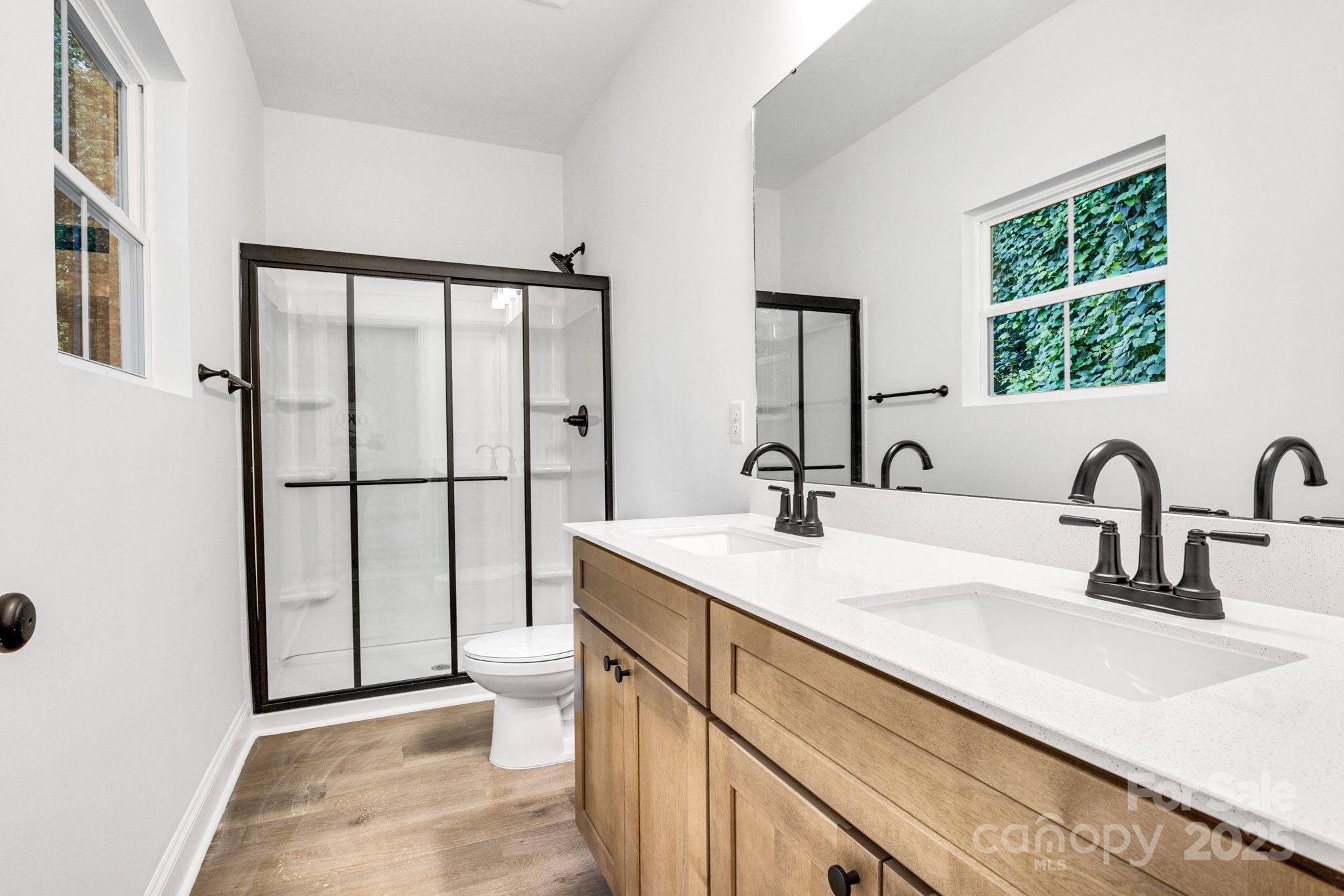 354 Moore Avenue Property Photo 3