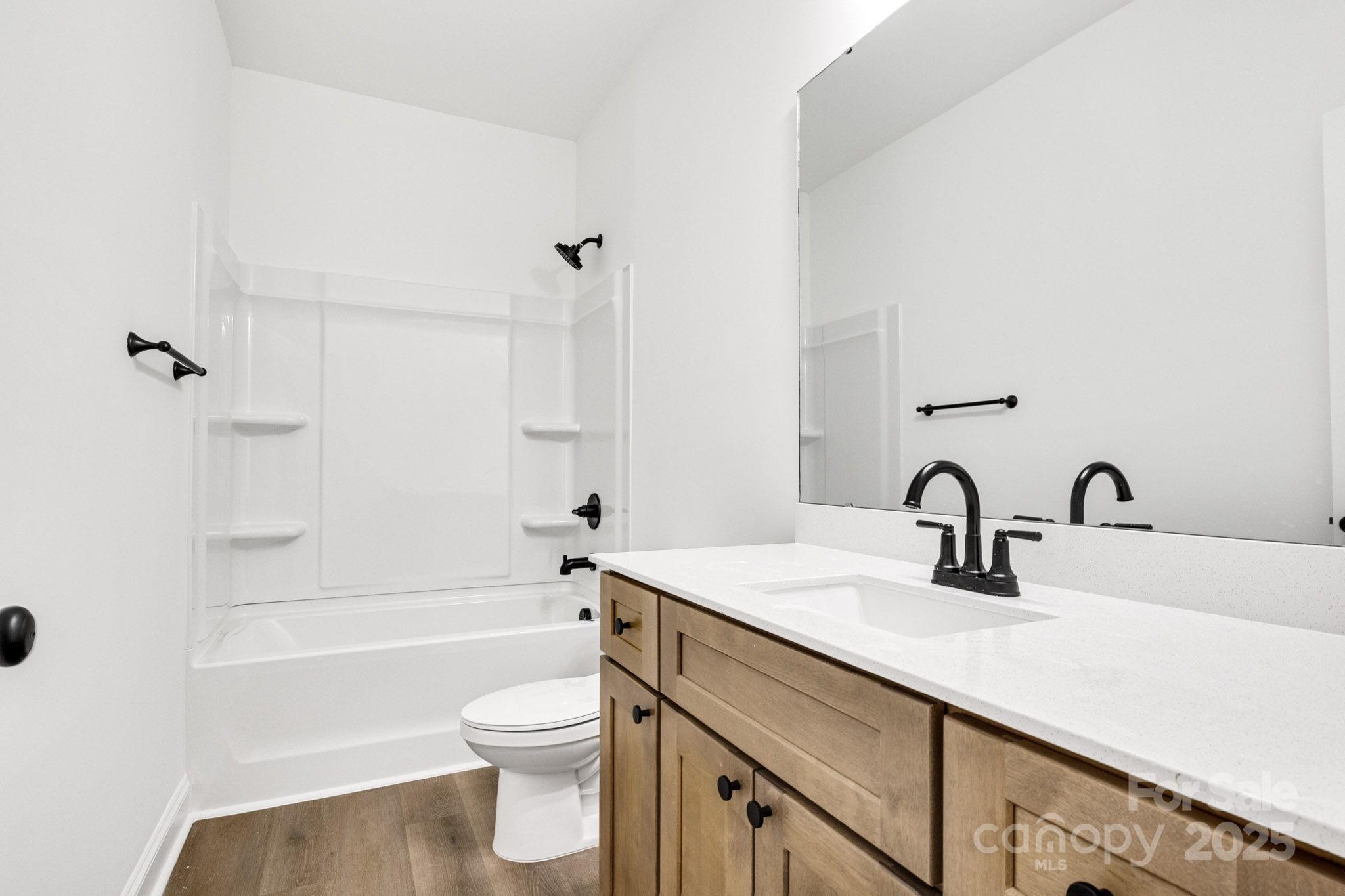 354 Moore Avenue Property Photo 8