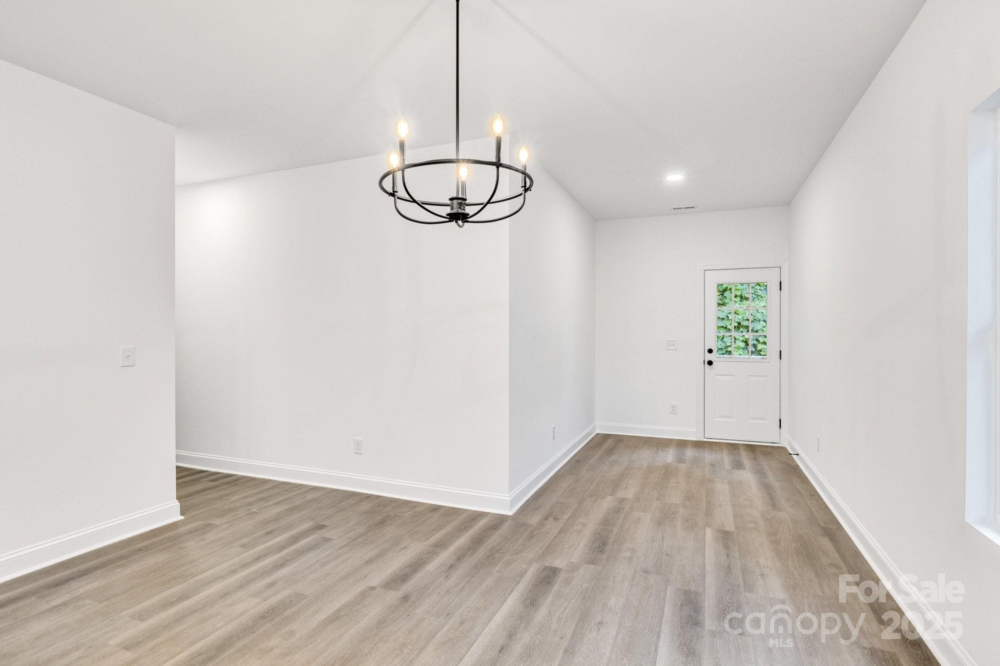 354 Moore Avenue Property Photo 20
