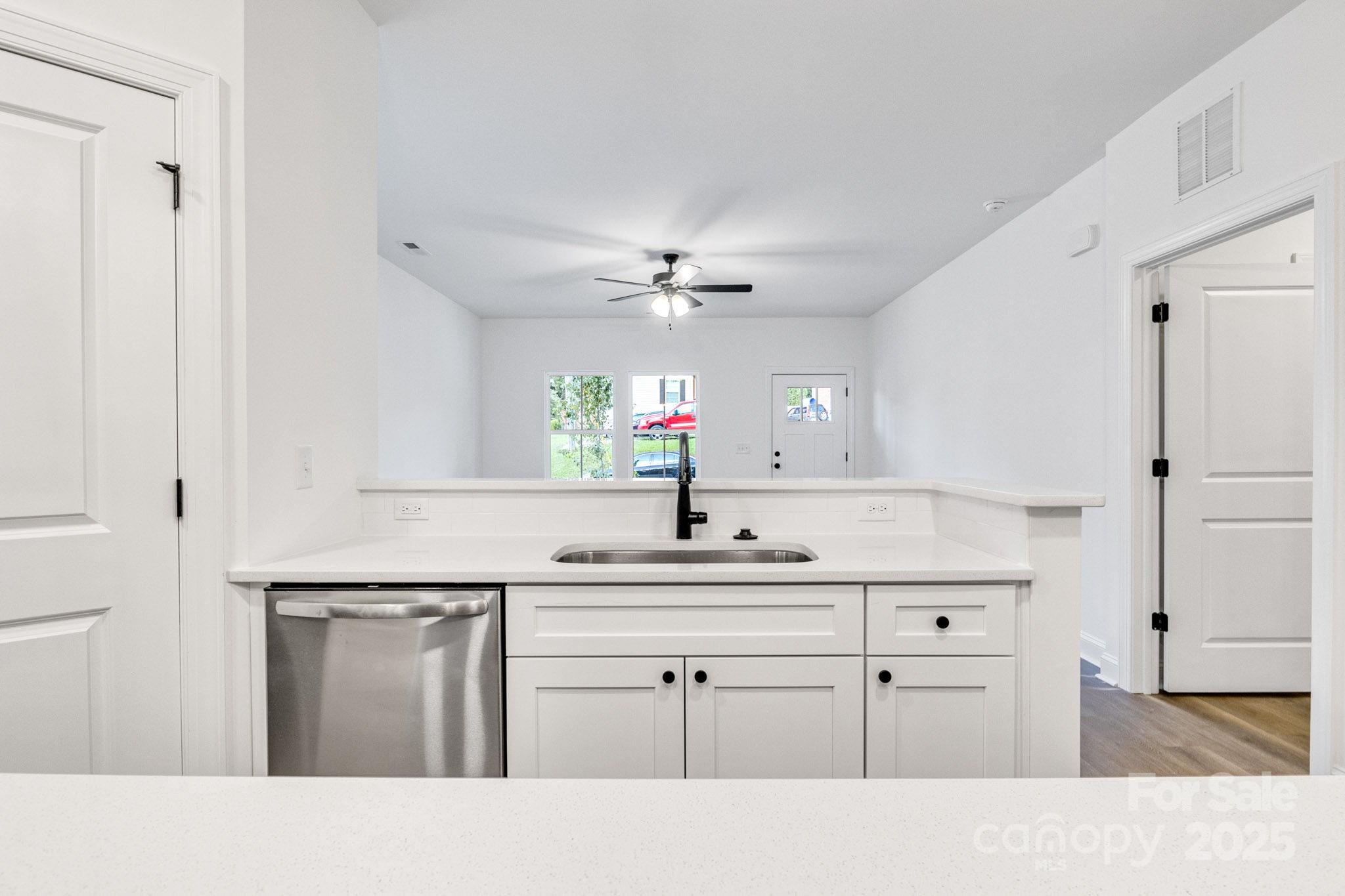 354 Moore Avenue Property Photo 21