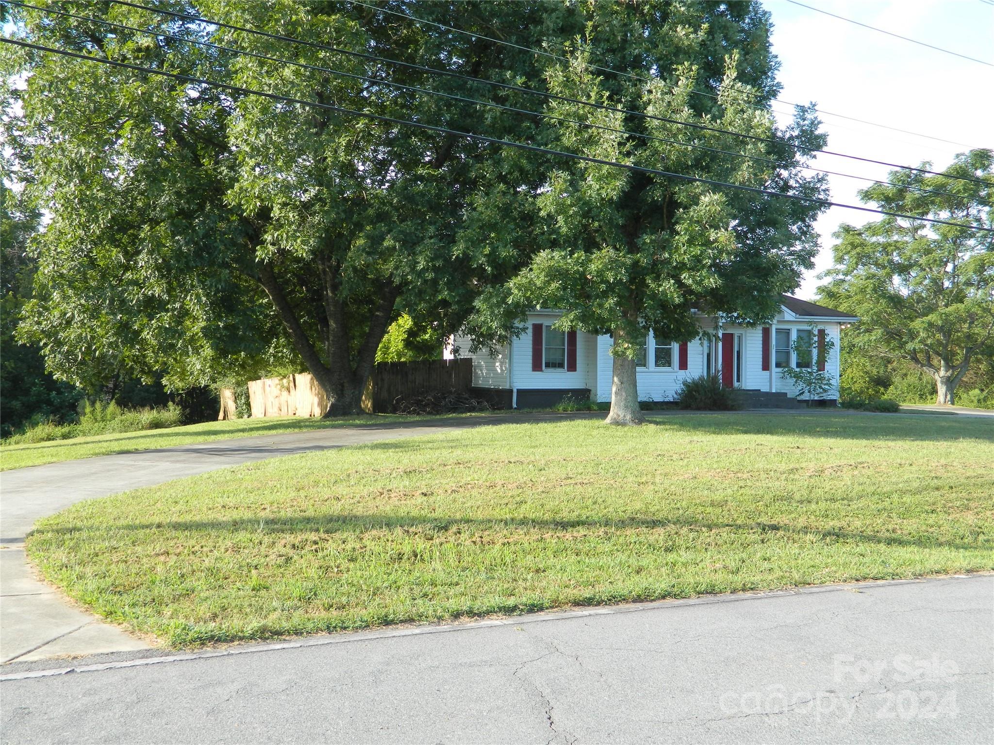 520 Lawrence Gray Road Property Photo 5