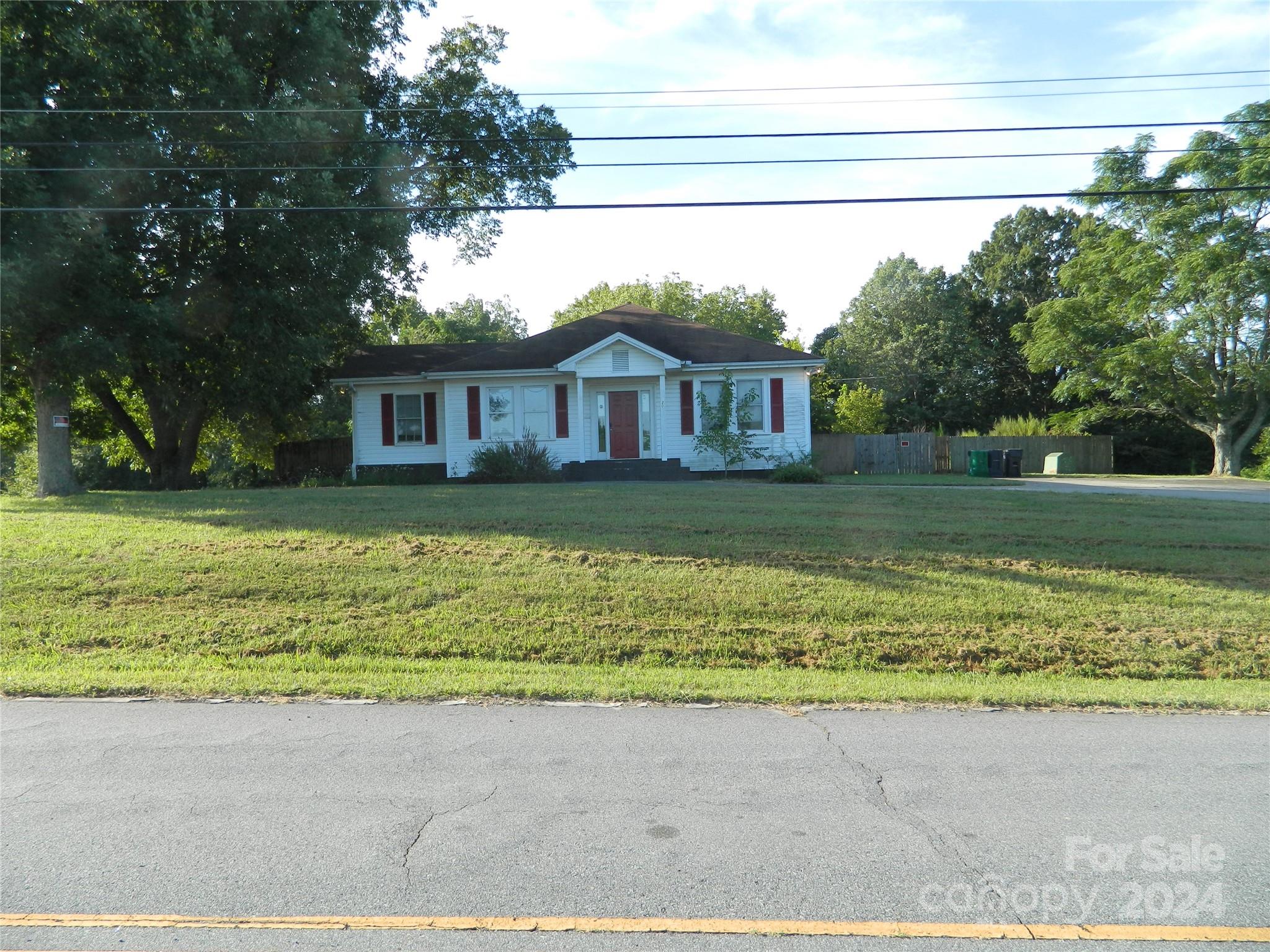 520 Lawrence Gray Road Property Photo 6