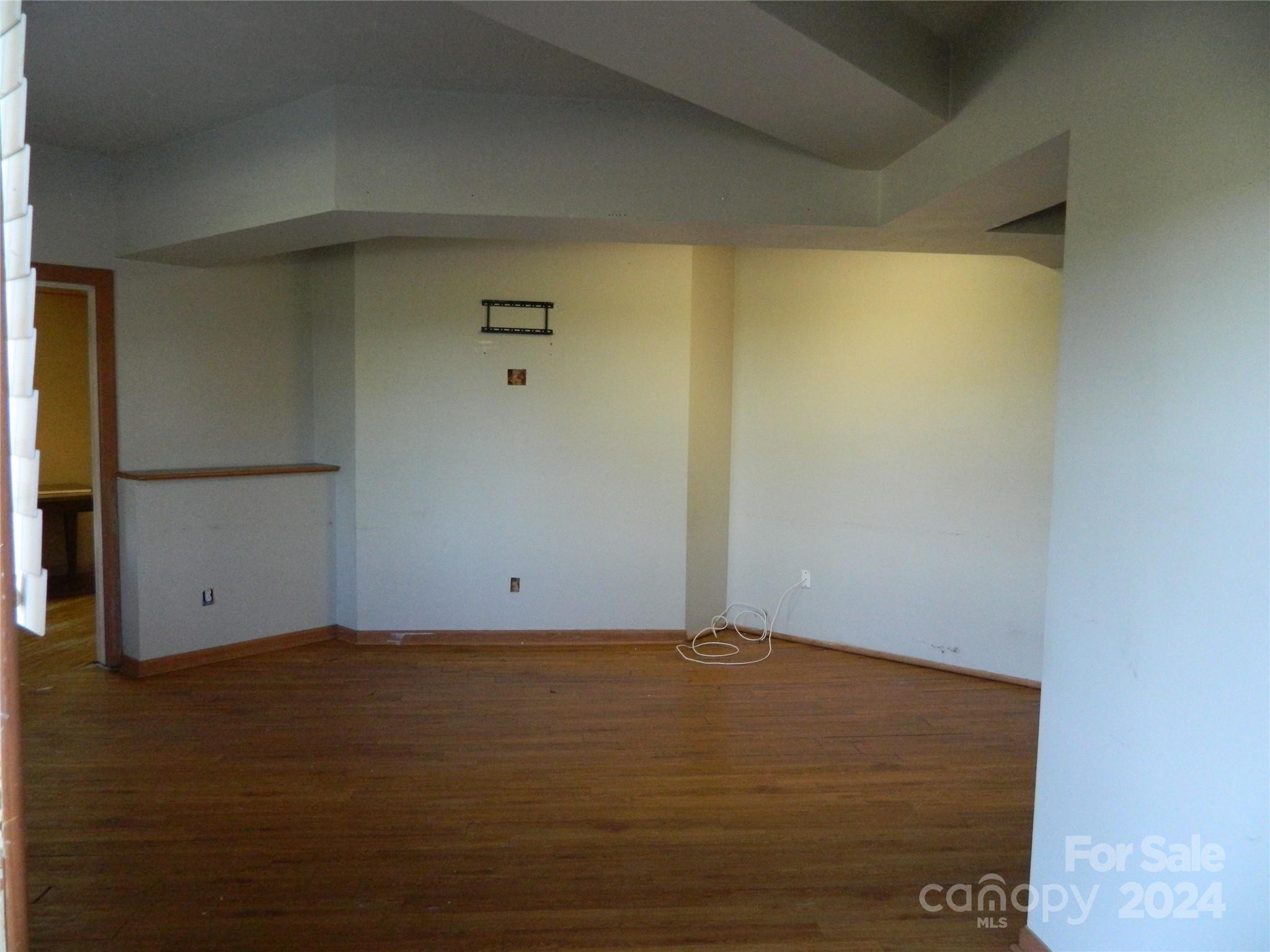 520 Lawrence Gray Road Property Photo 8