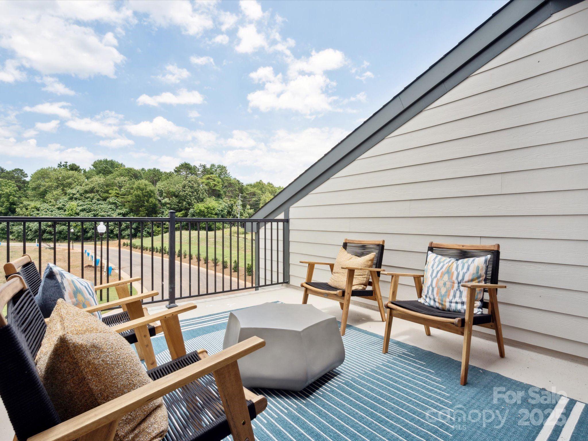 97 Seven Oaks Landing Property Photo 30