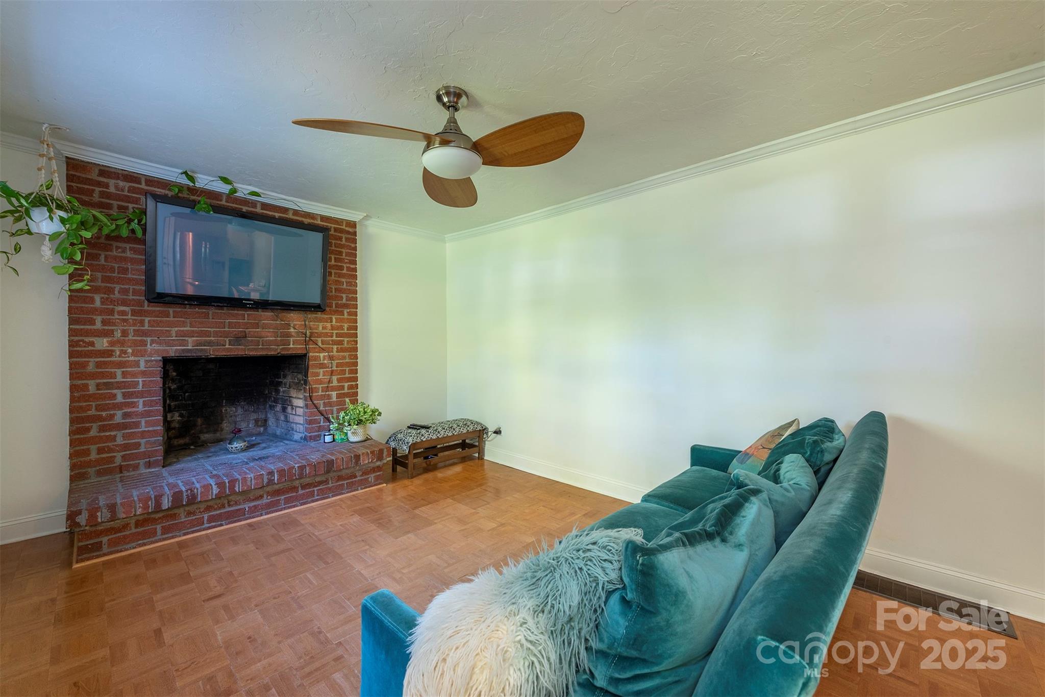 25 Glenview Place Property Photo 5