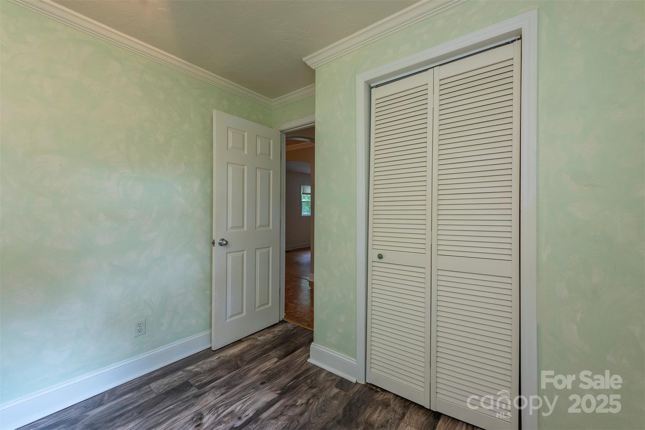 25 Glenview Place Property Photo 15
