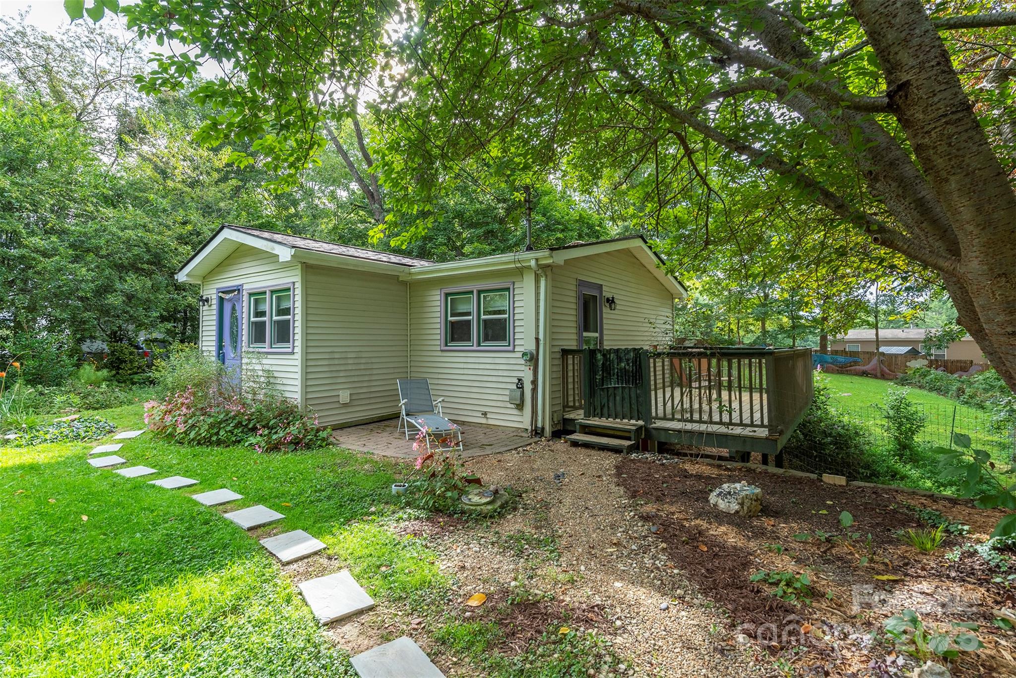 25 Glenview Place Property Photo 35