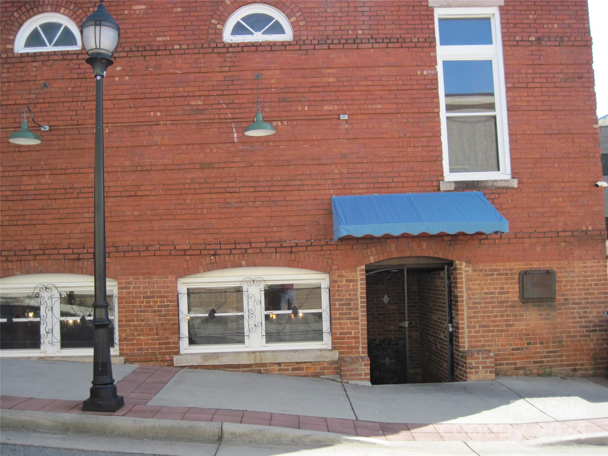 819 West Avenue Property Photo 18