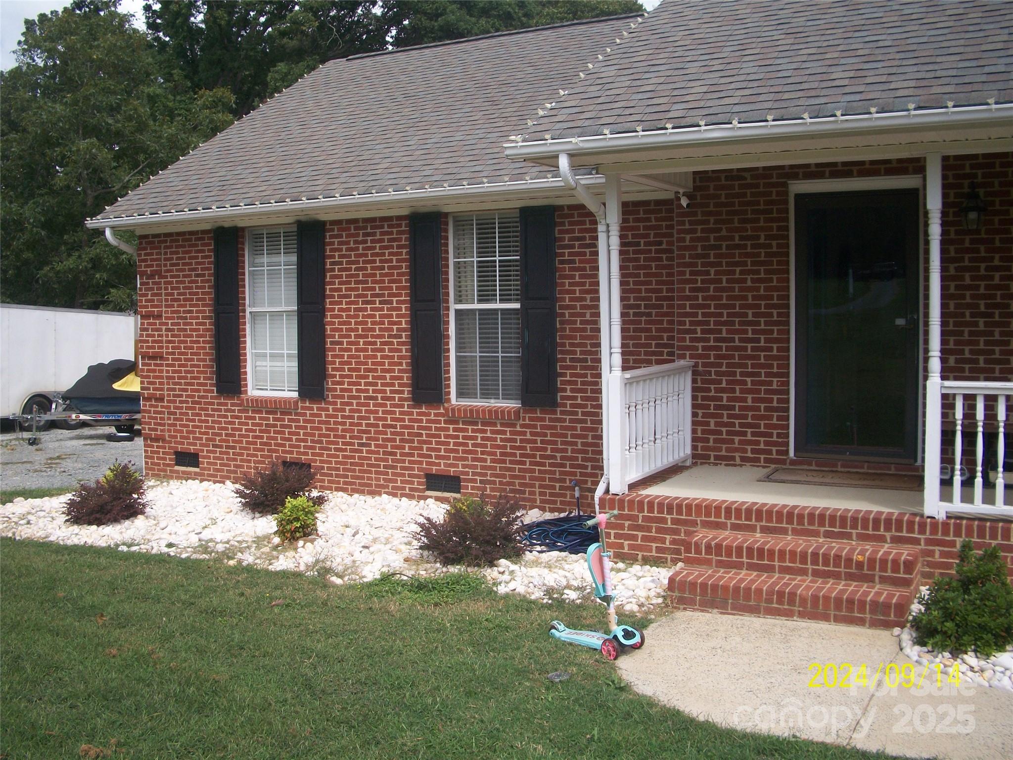3905 Autumn Wood Drive 28 Property Photo 2