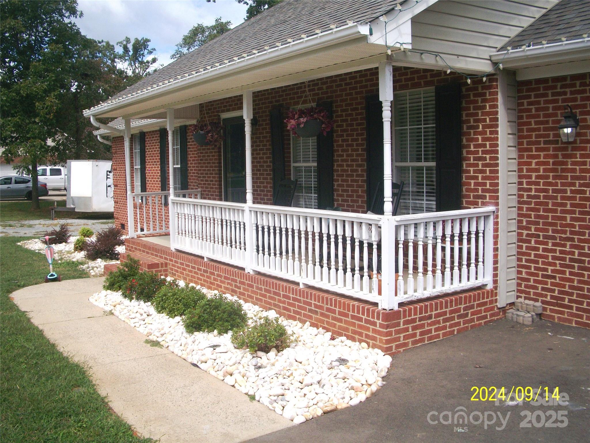 3905 Autumn Wood Drive 28 Property Photo 4