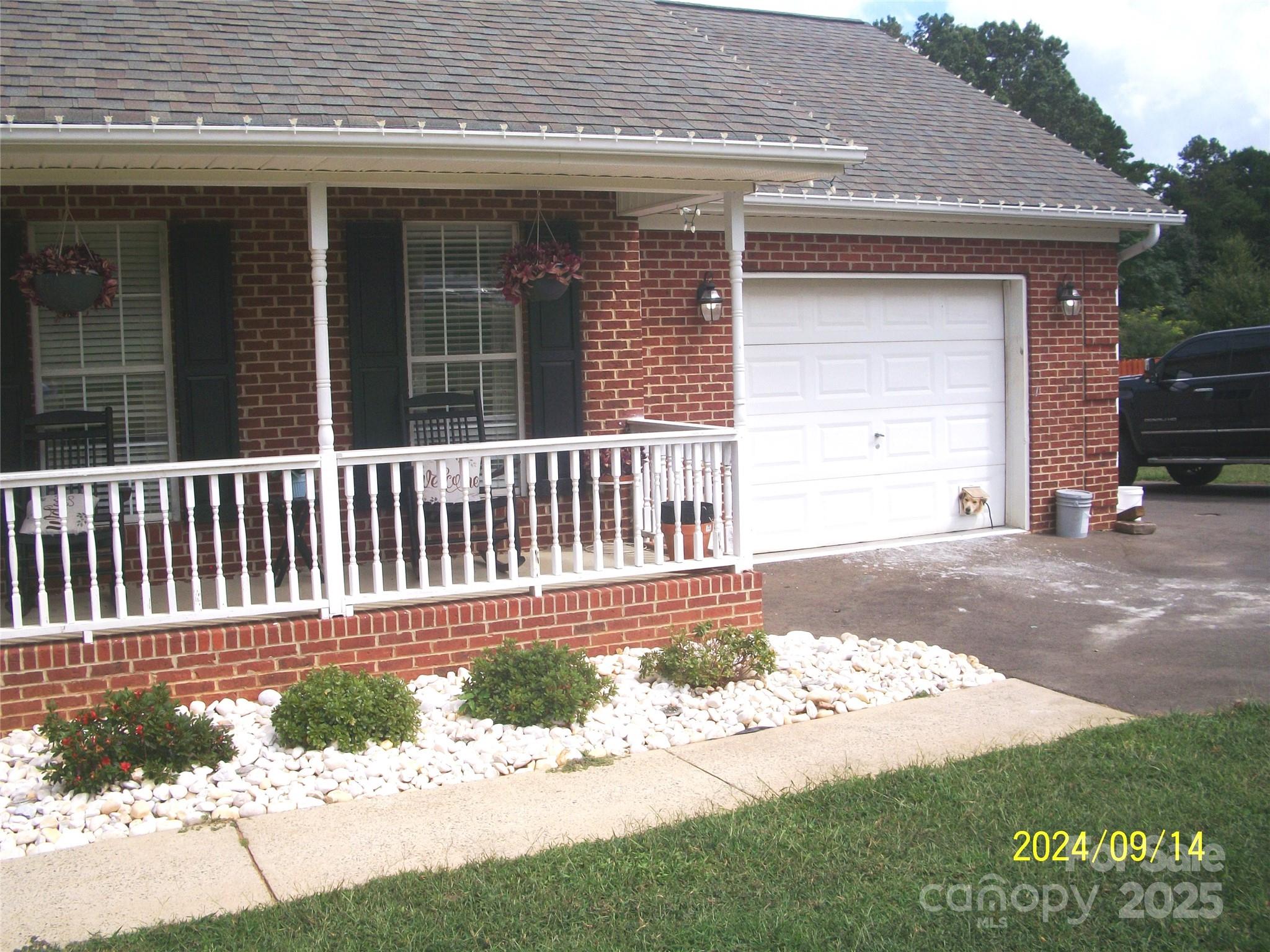 3905 Autumn Wood Drive 28 Property Photo 5