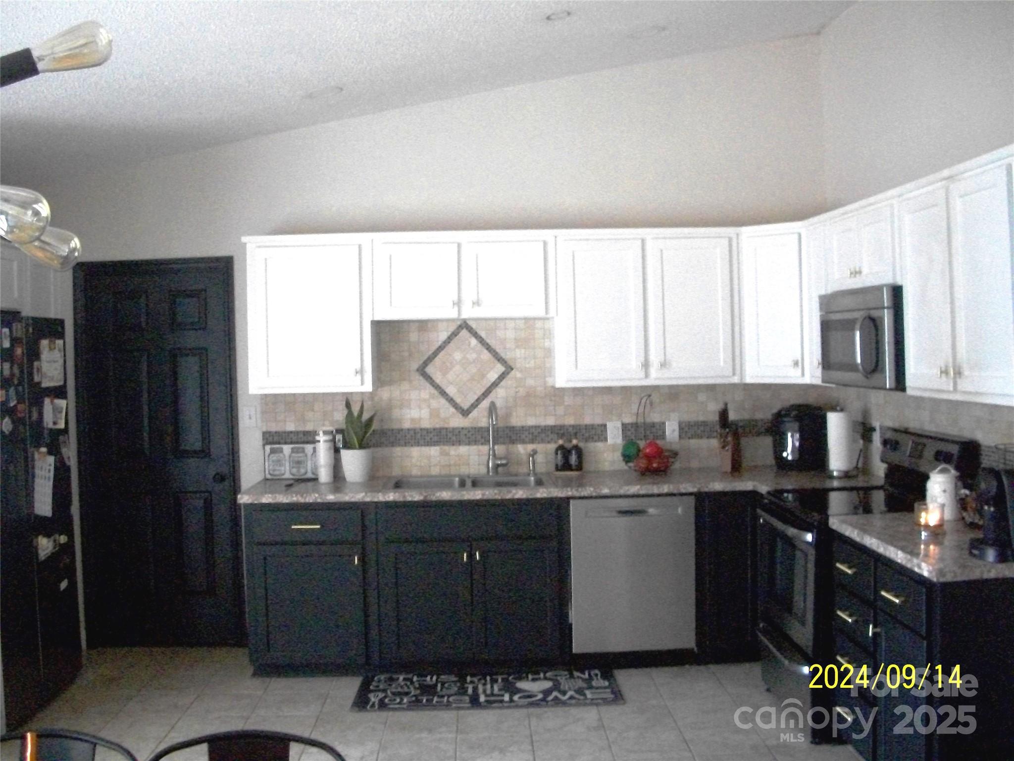 3905 Autumn Wood Drive 28 Property Photo 12