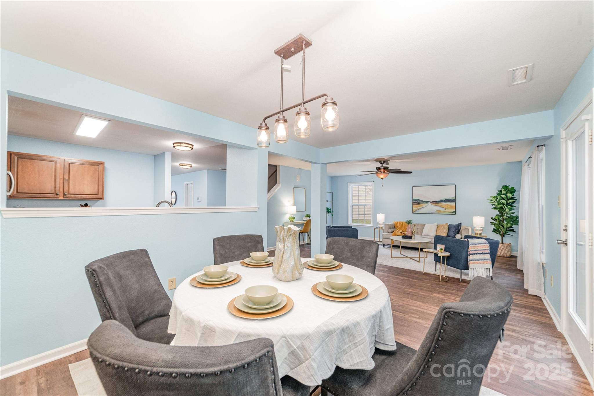672 Carybrook Court Property Photo 8