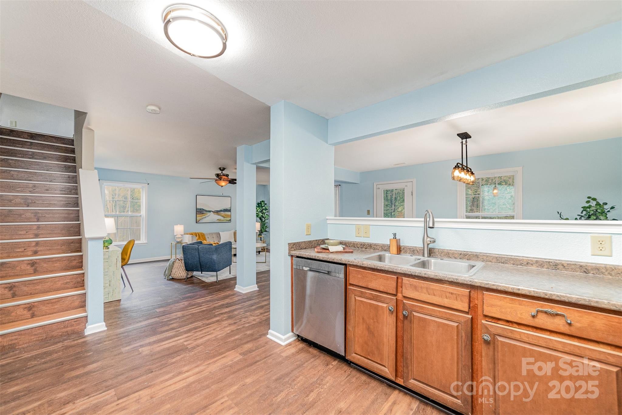 672 Carybrook Court Property Photo 12