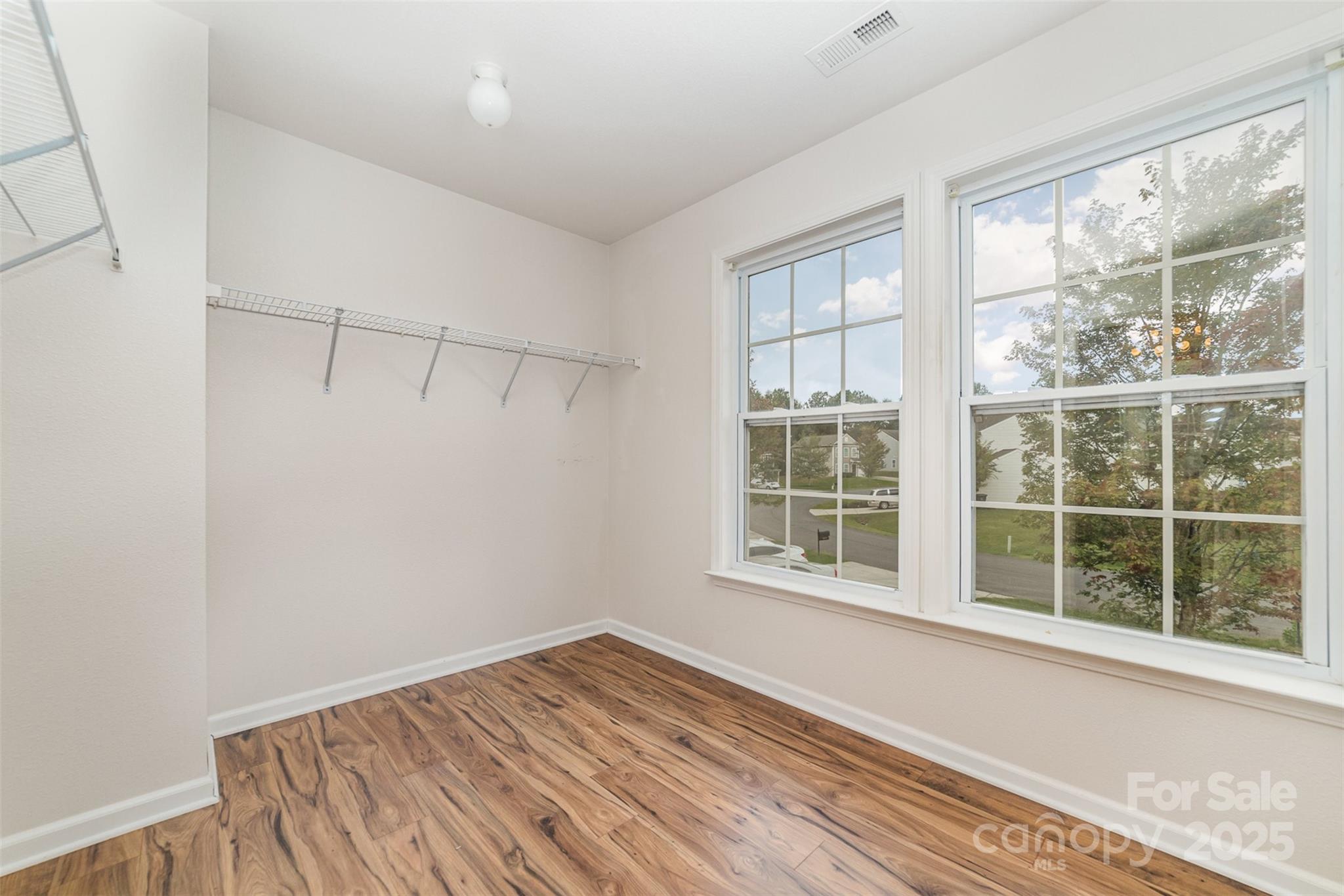672 Carybrook Court Property Photo 21