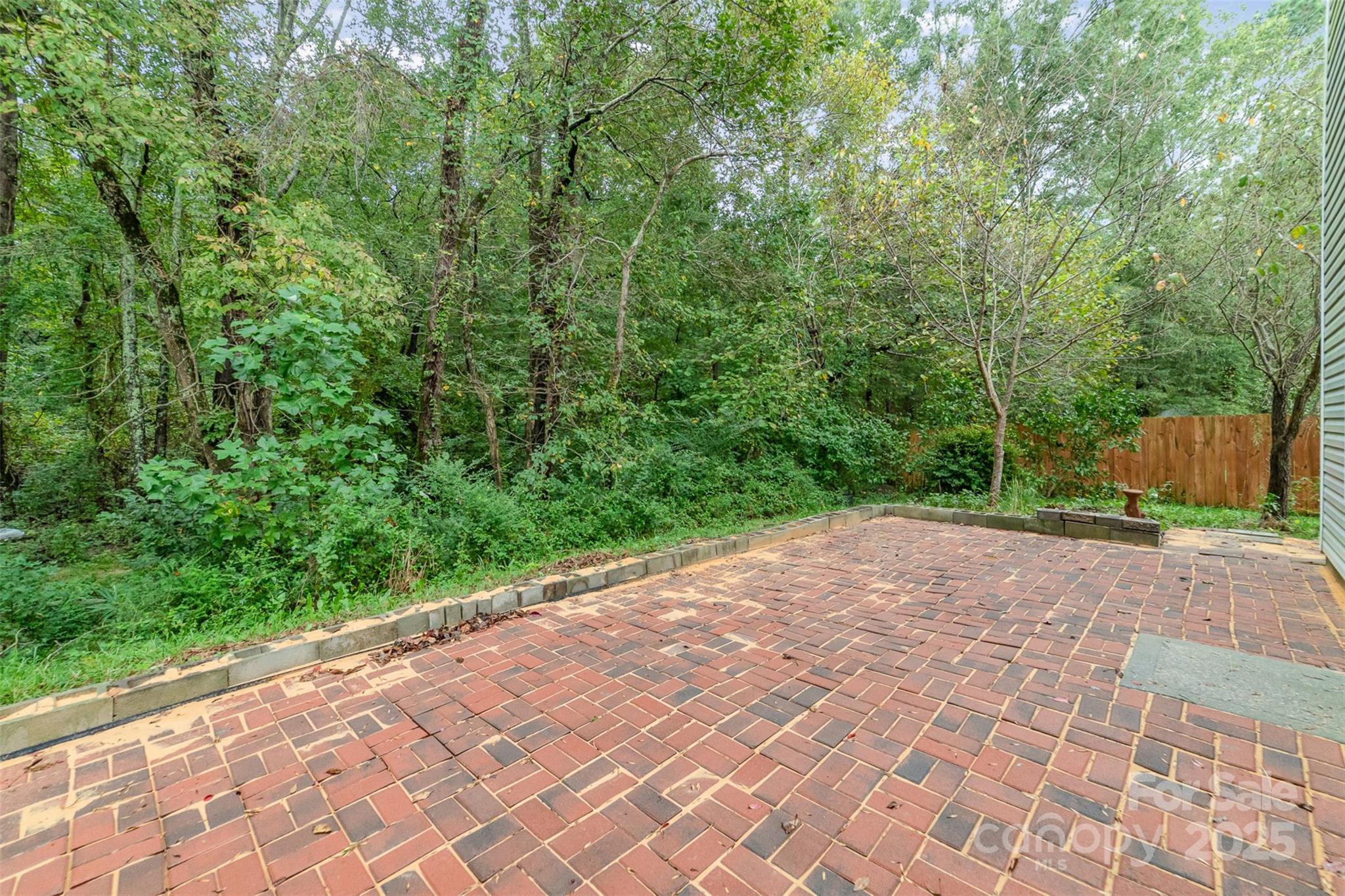 672 Carybrook Court Property Photo 23
