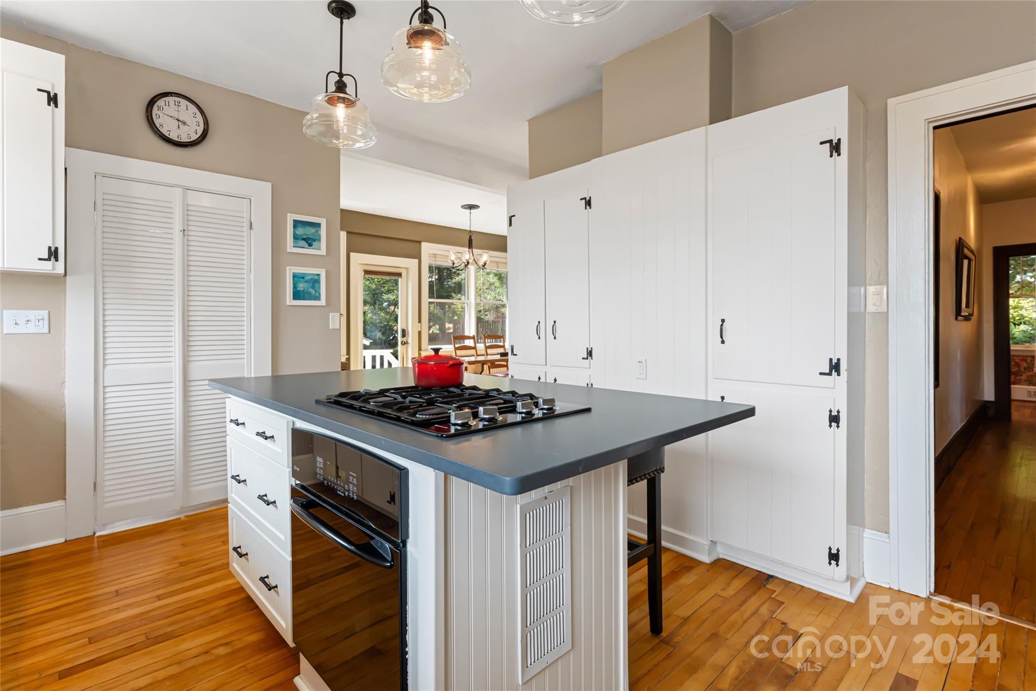 56 Sherwood Road Property Photo 15