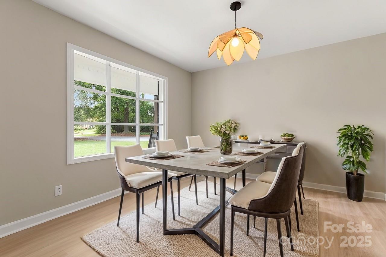 2178 Eastview Road Property Photo 6