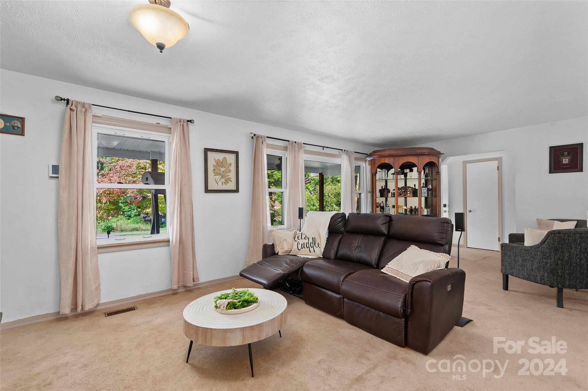 121 Auburn Park Drive Property Photo 7