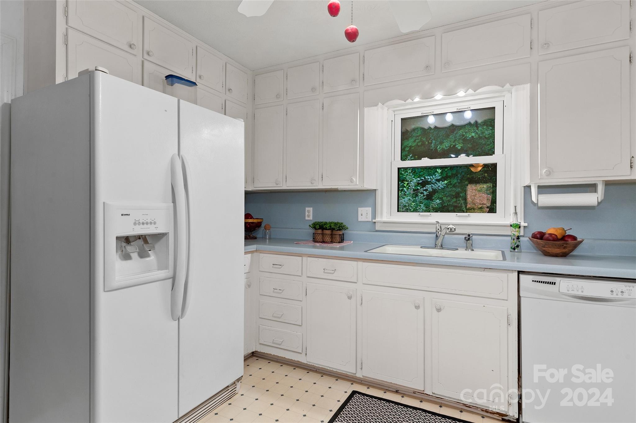 121 Auburn Park Drive Property Photo 13