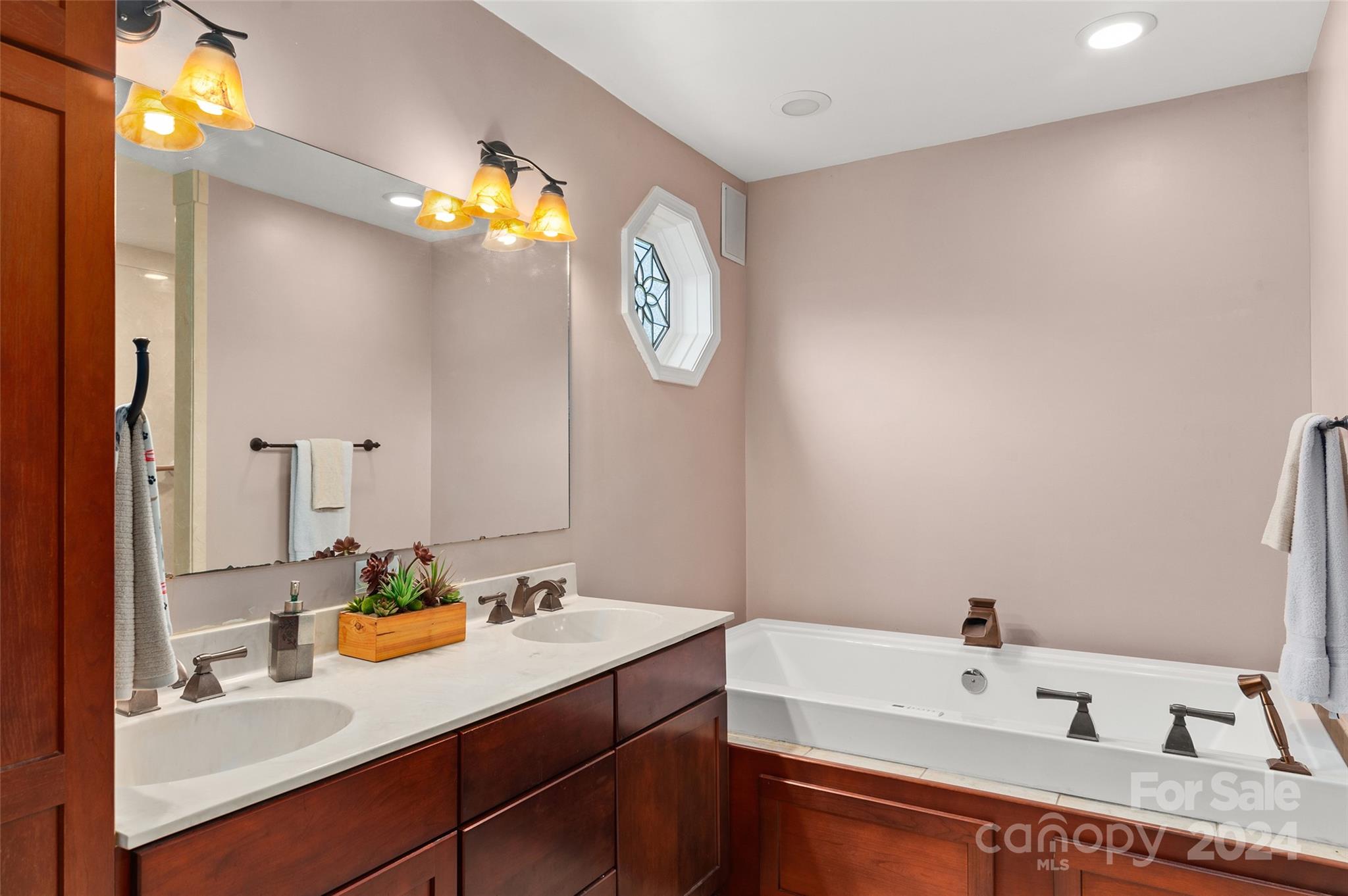 121 Auburn Park Drive Property Photo 23
