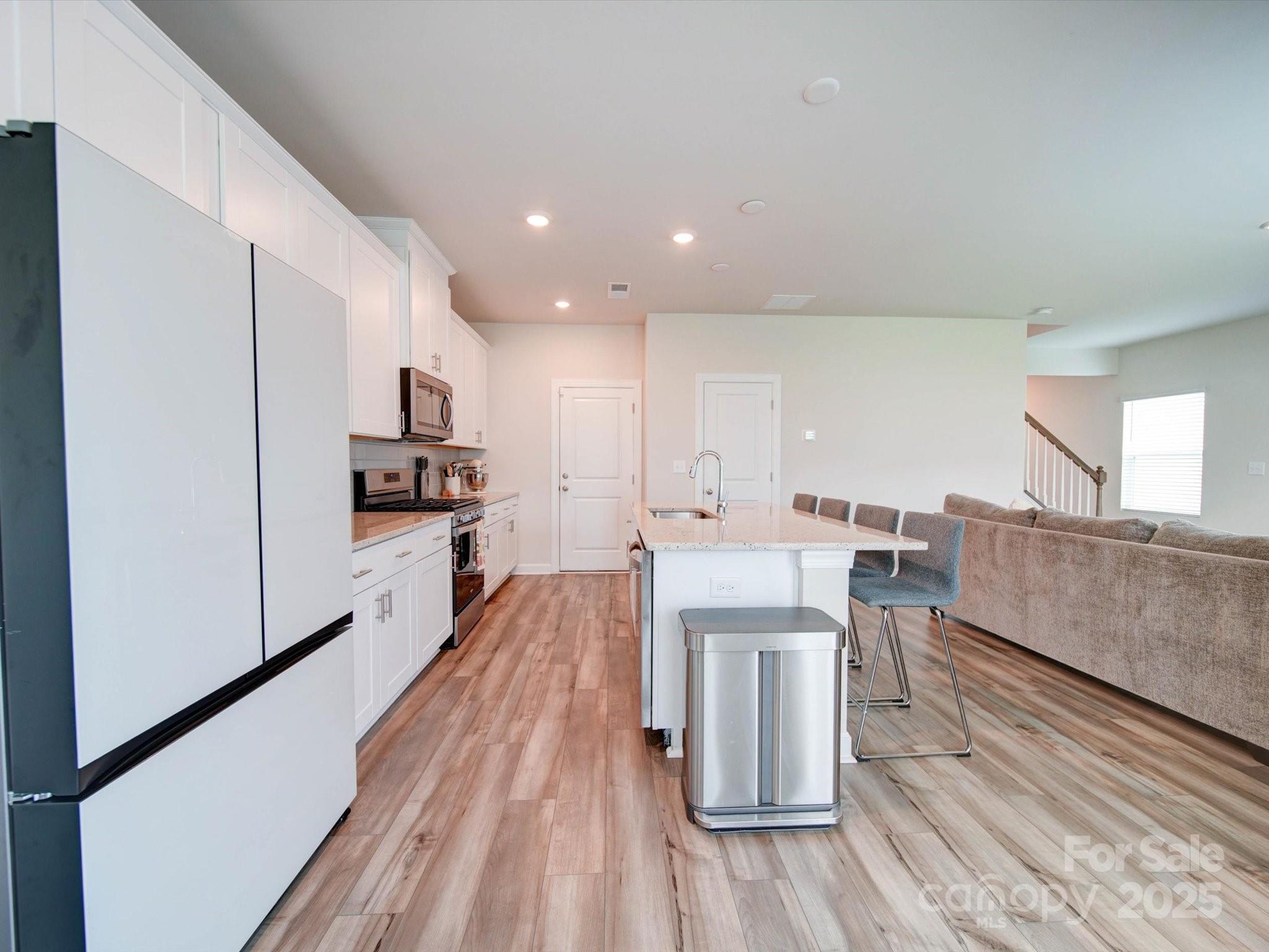 102 Guardian Gate Drive Property Photo 3