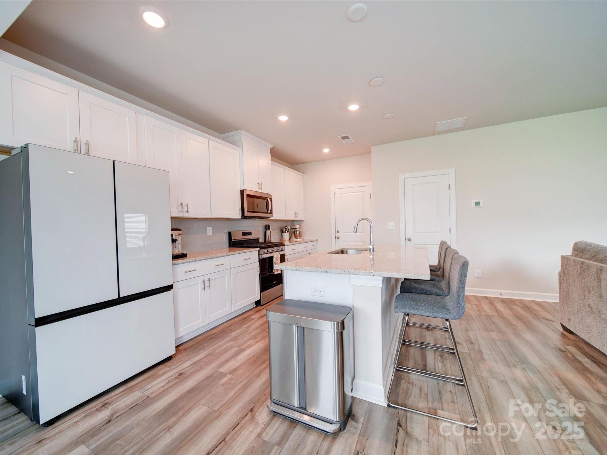 102 Guardian Gate Drive Property Photo 4