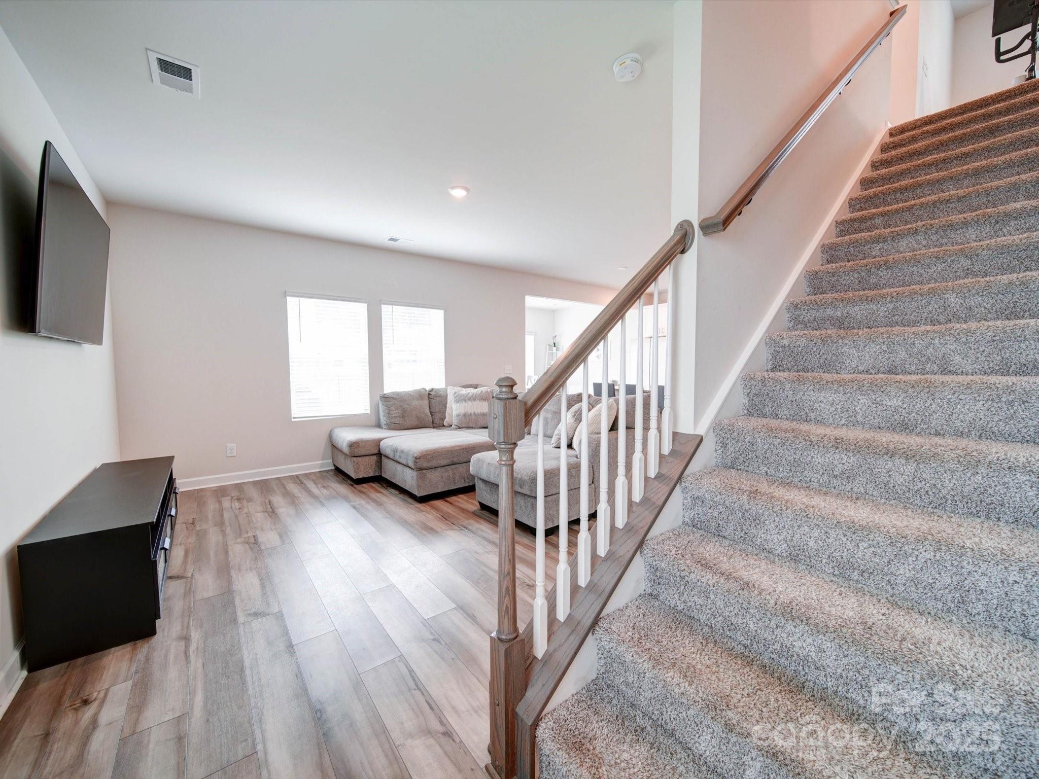 102 Guardian Gate Drive Property Photo 8