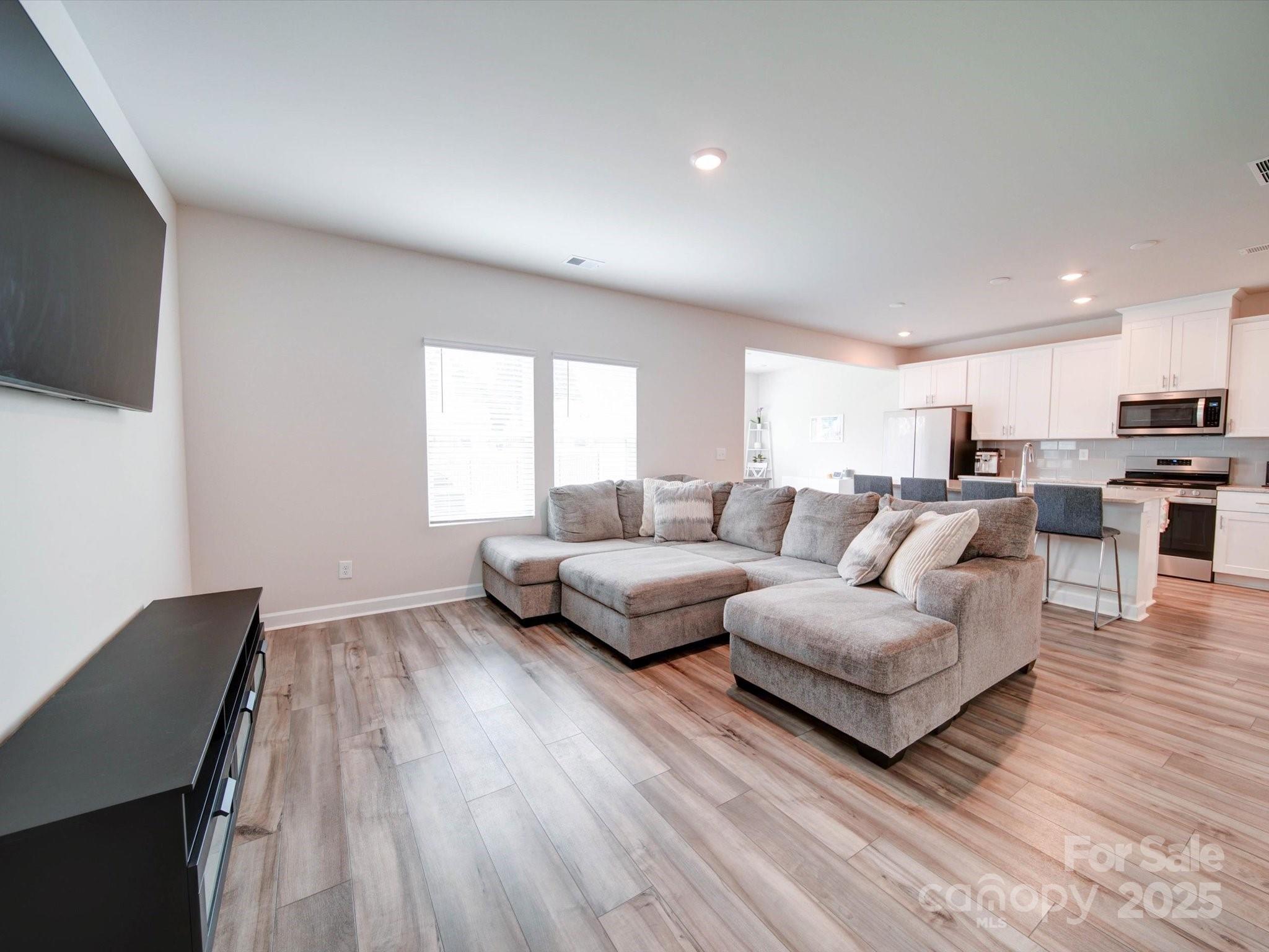 102 Guardian Gate Drive Property Photo 9