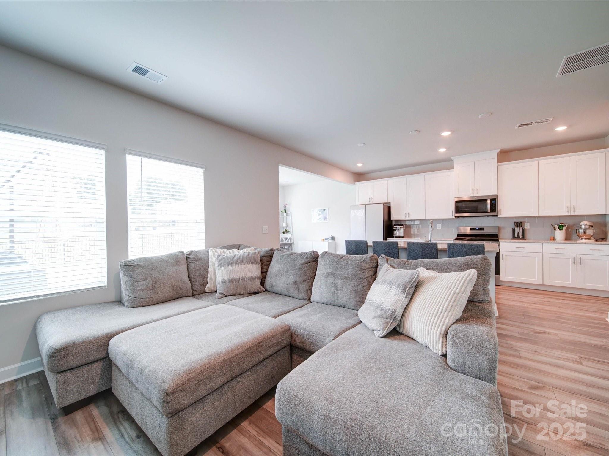 102 Guardian Gate Drive Property Photo 11