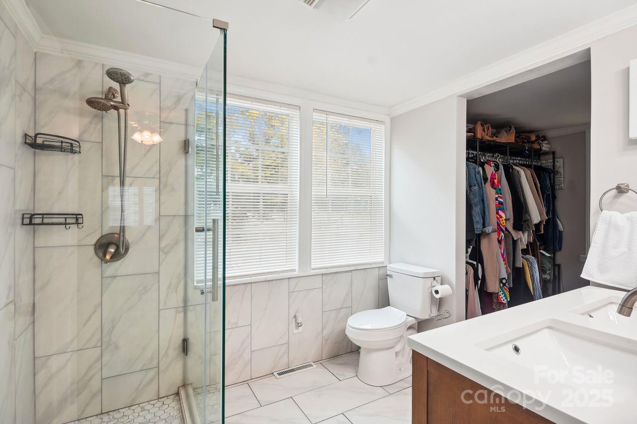 317 Annafrel Street Property Photo 17