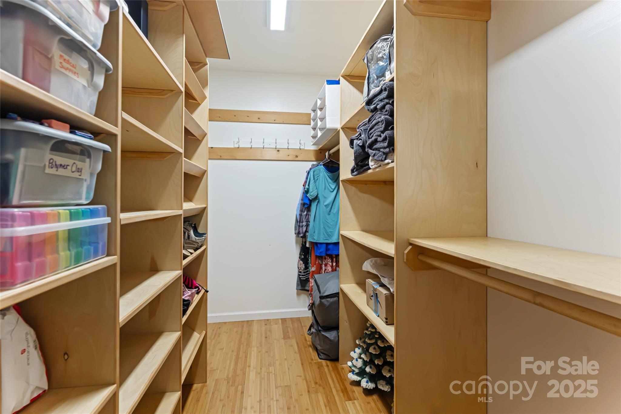 520 Oakwilde Drive Property Photo 23