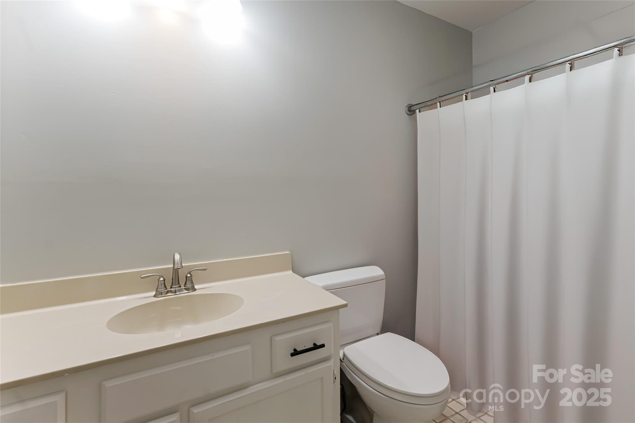 520 Oakwilde Drive Property Photo 24