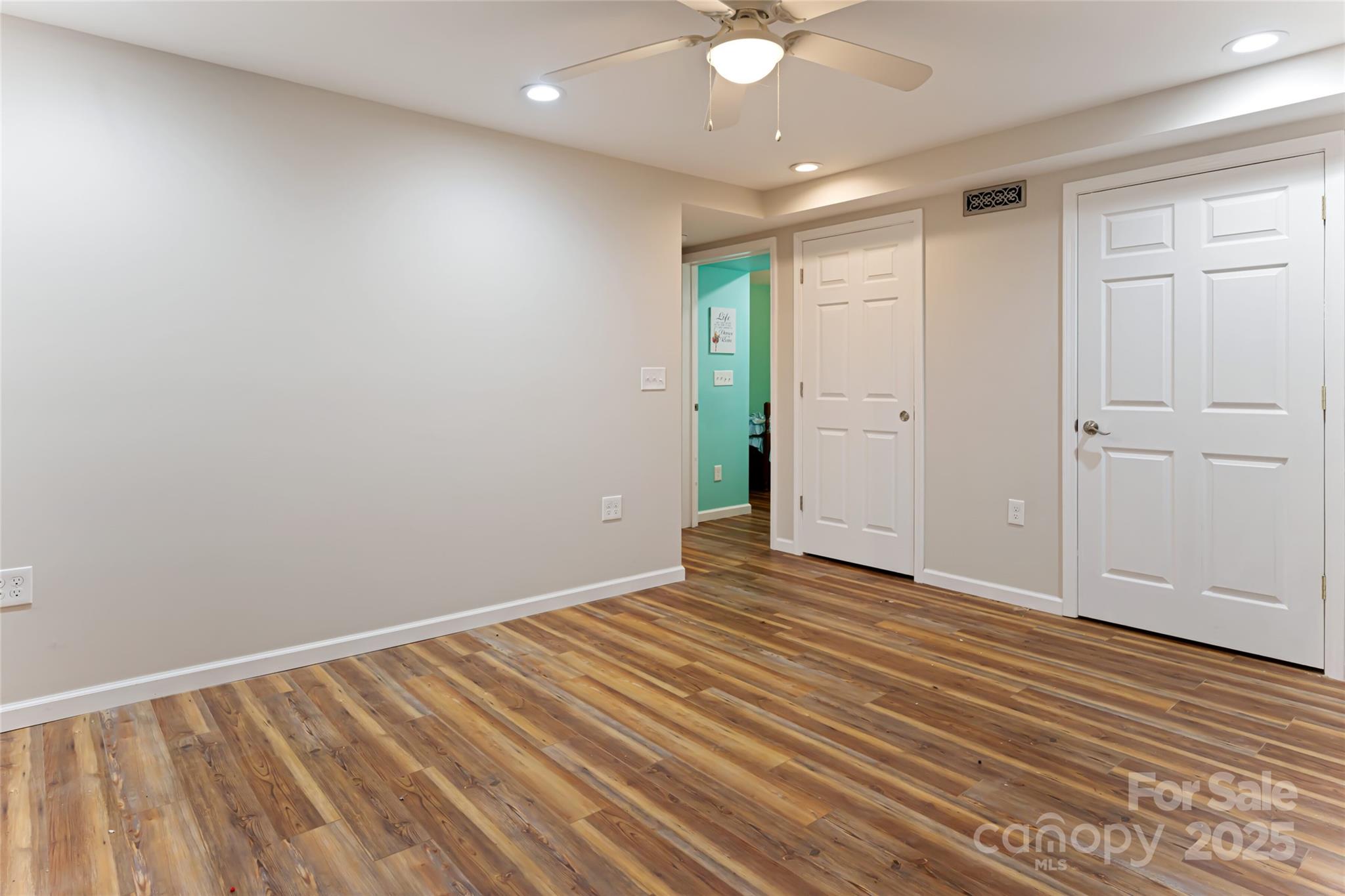 520 Oakwilde Drive Property Photo 30