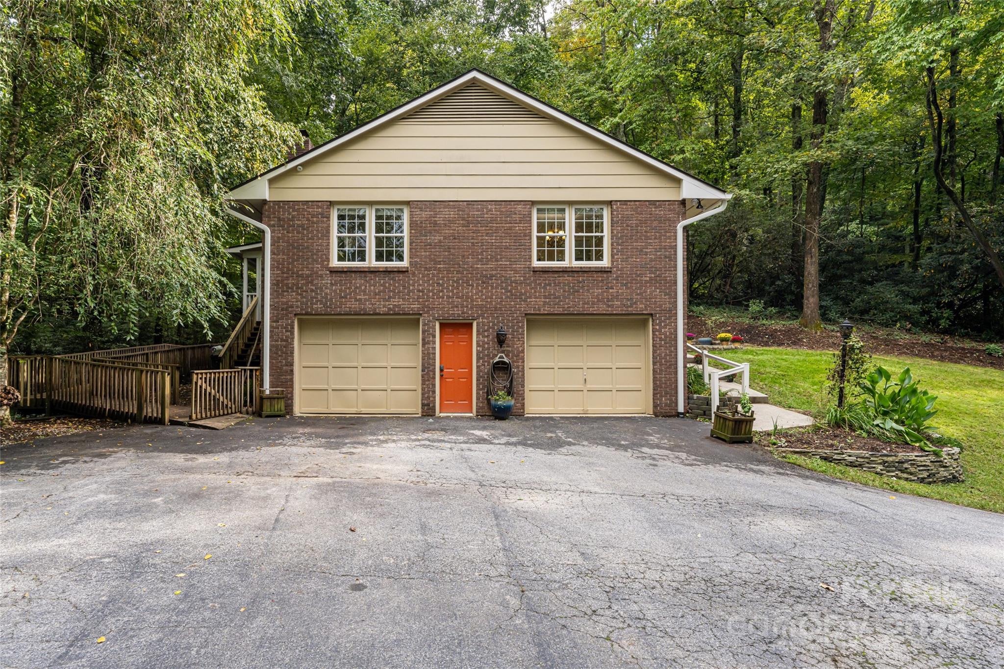 520 Oakwilde Drive Property Photo 34