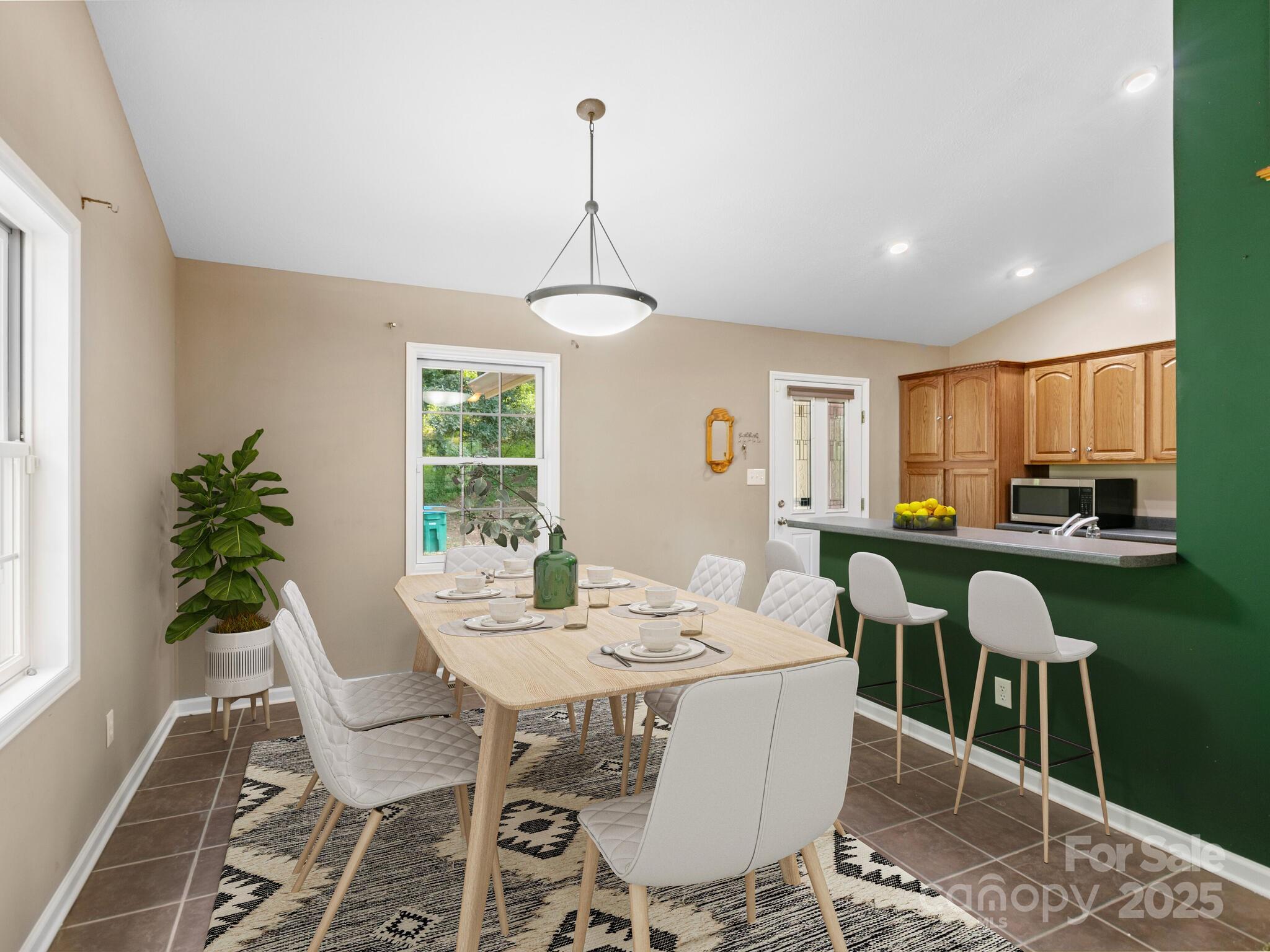 515 Pond Road Property Photo 5