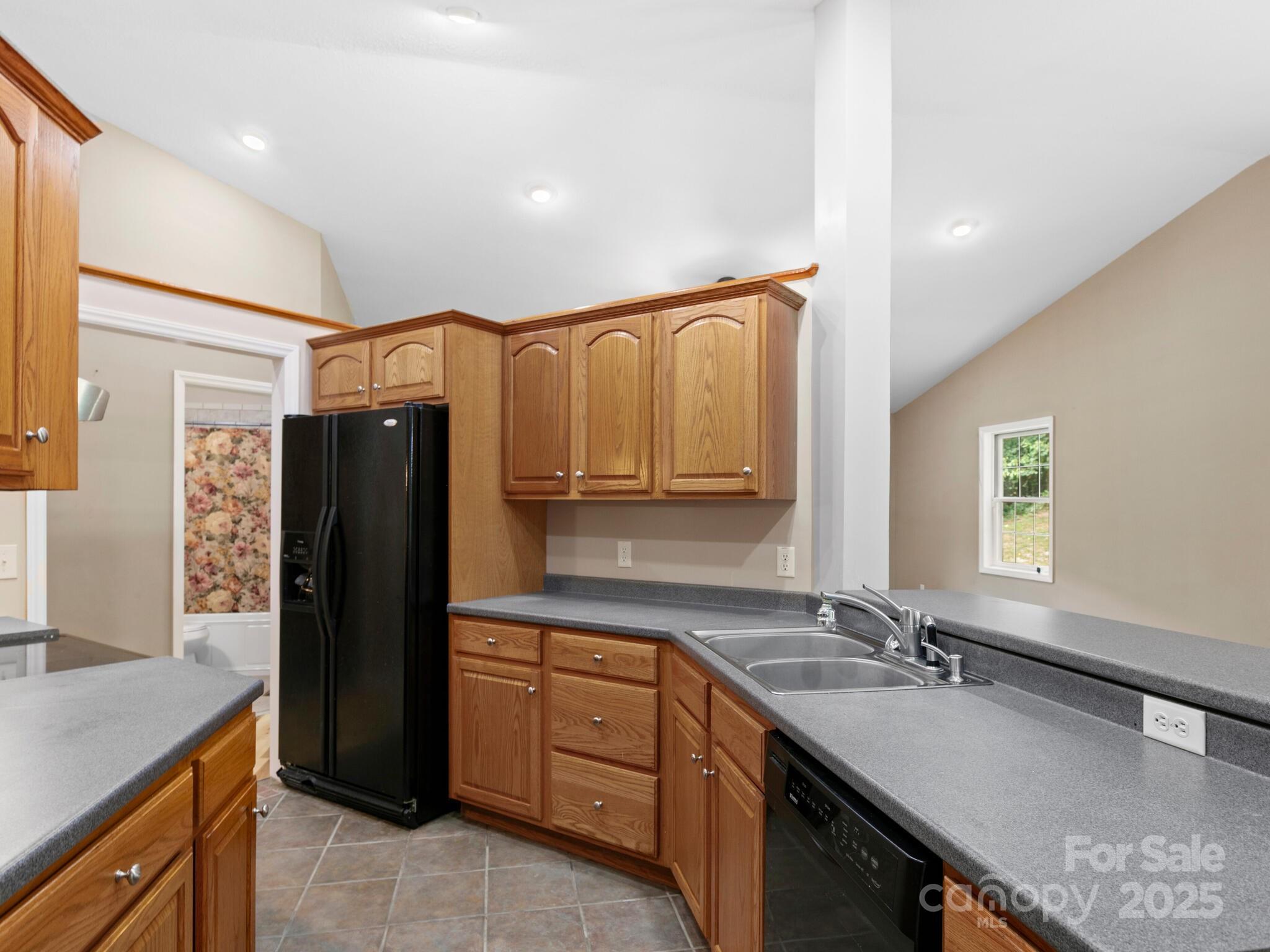 515 Pond Road Property Photo 11