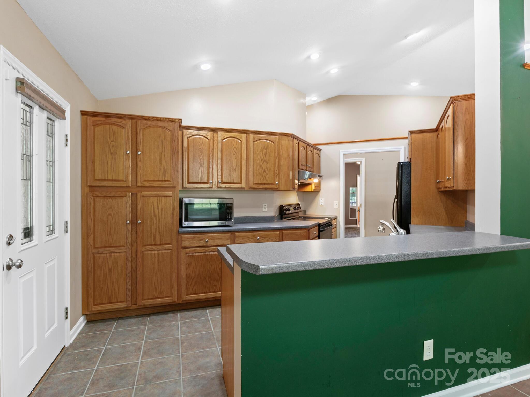 515 Pond Road Property Photo 14