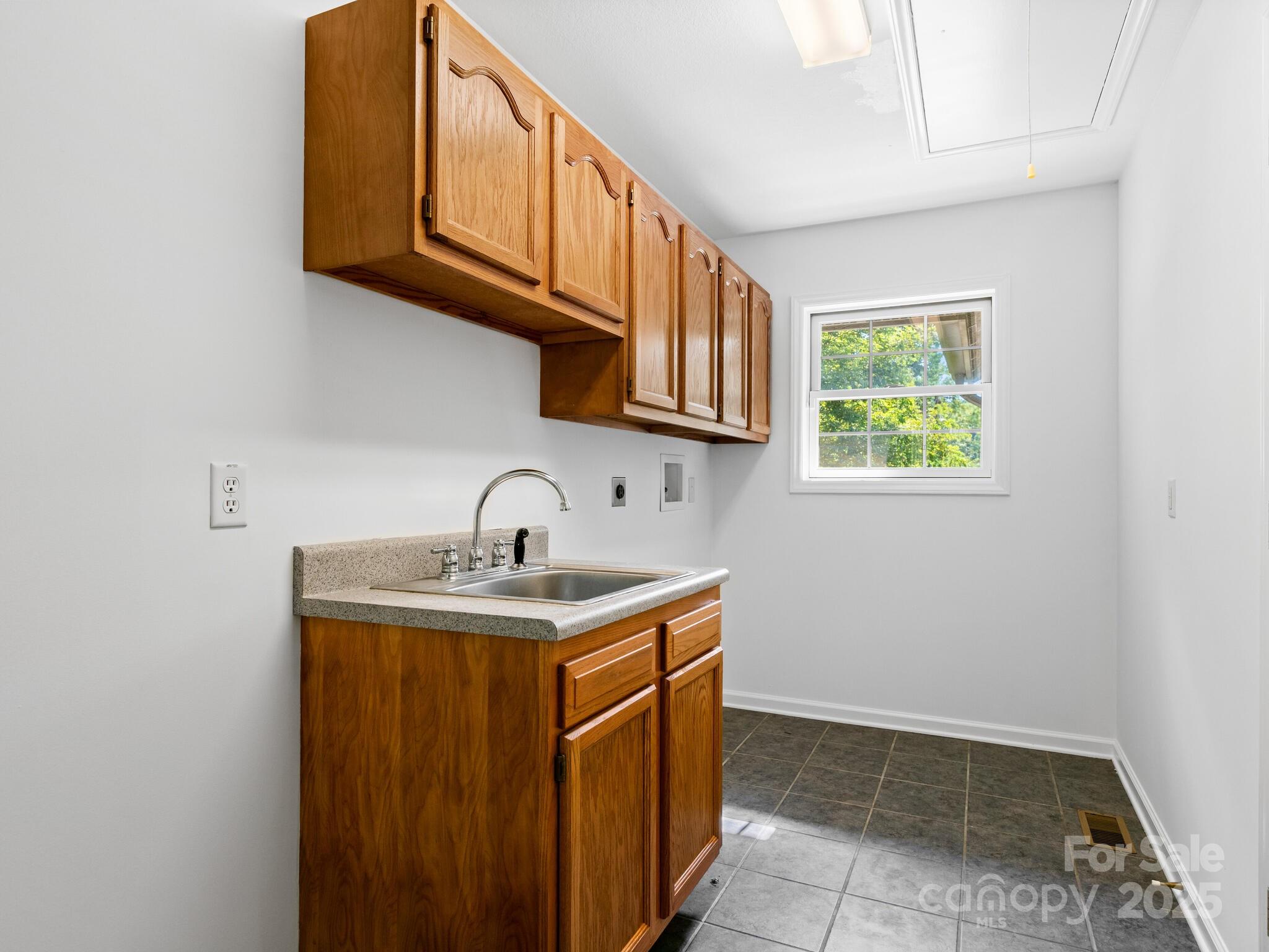 515 Pond Road Property Photo 23