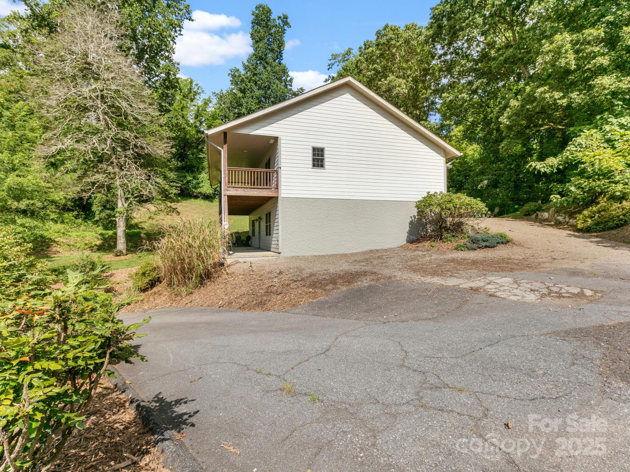 515 Pond Road Property Photo 32
