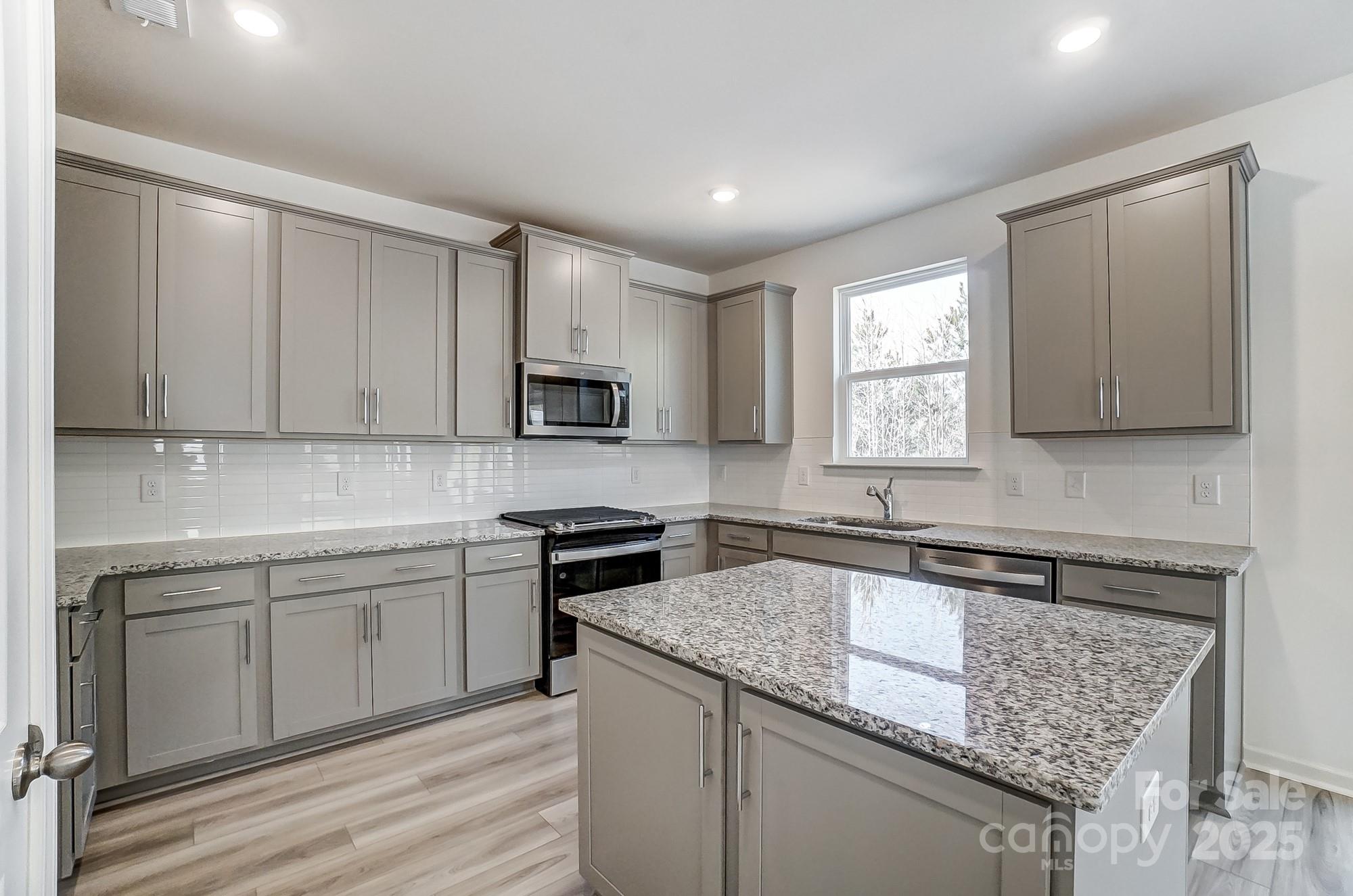 12320 Riceland Way Property Photo 10