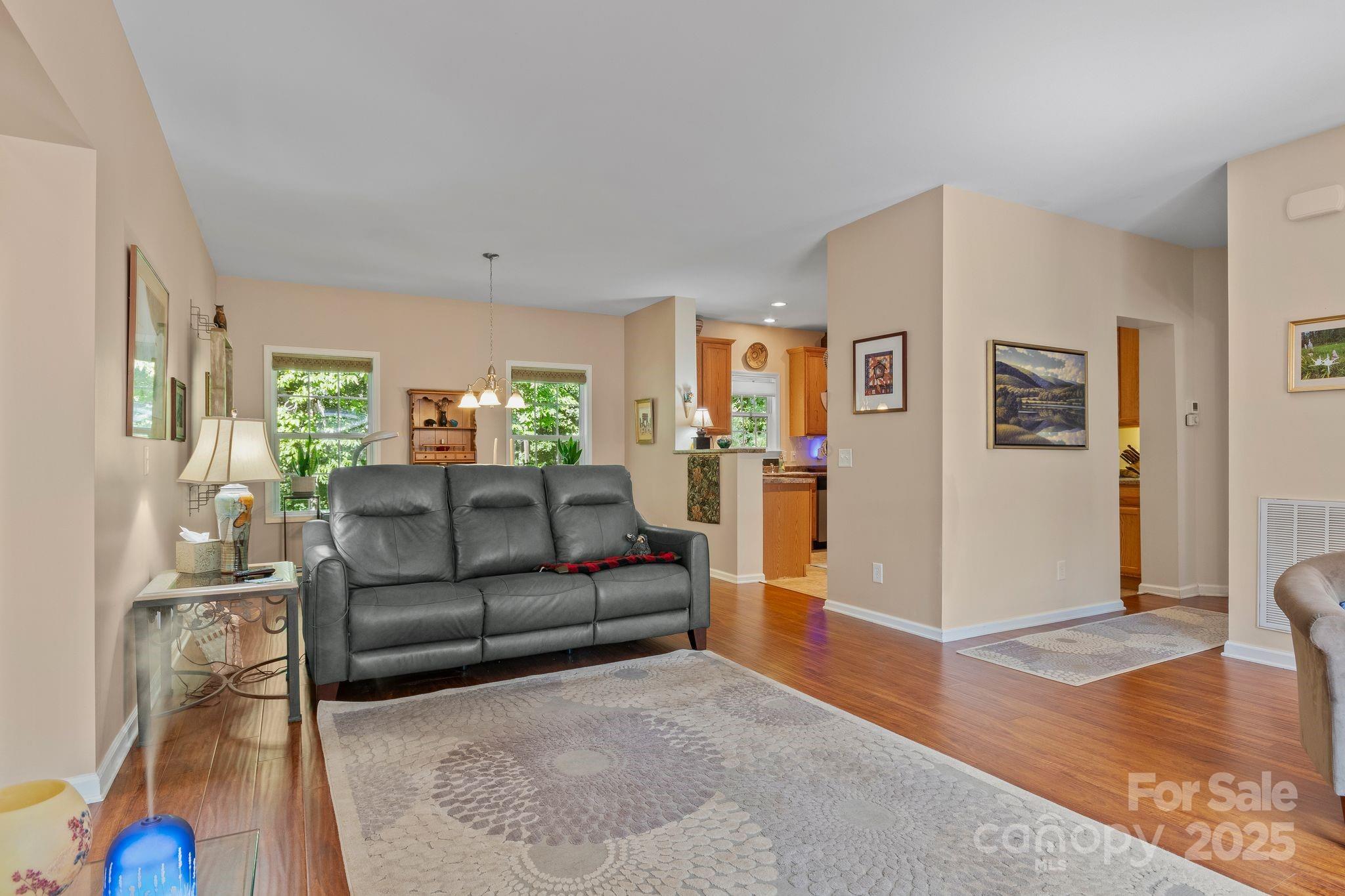 36 Forest Ridge Drive Property Photo 9