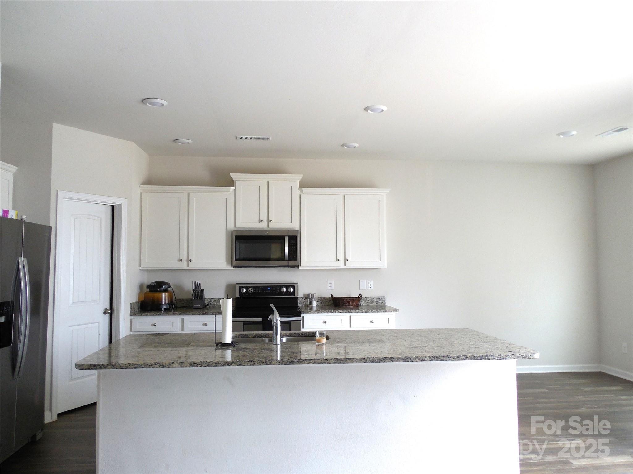 1109 Creedmore Court Property Photo 3