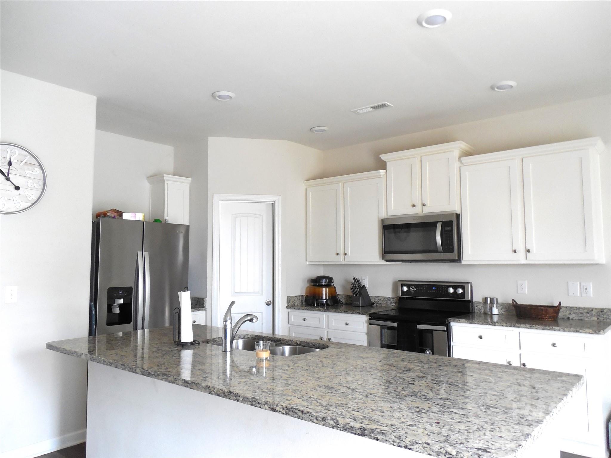1109 Creedmore Court Property Photo 4