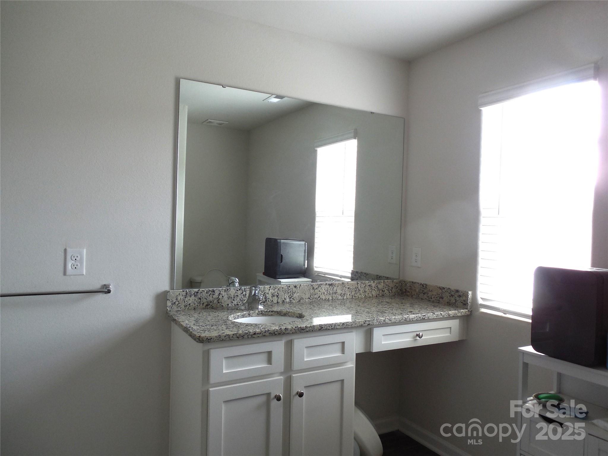 1109 Creedmore Court Property Photo 8