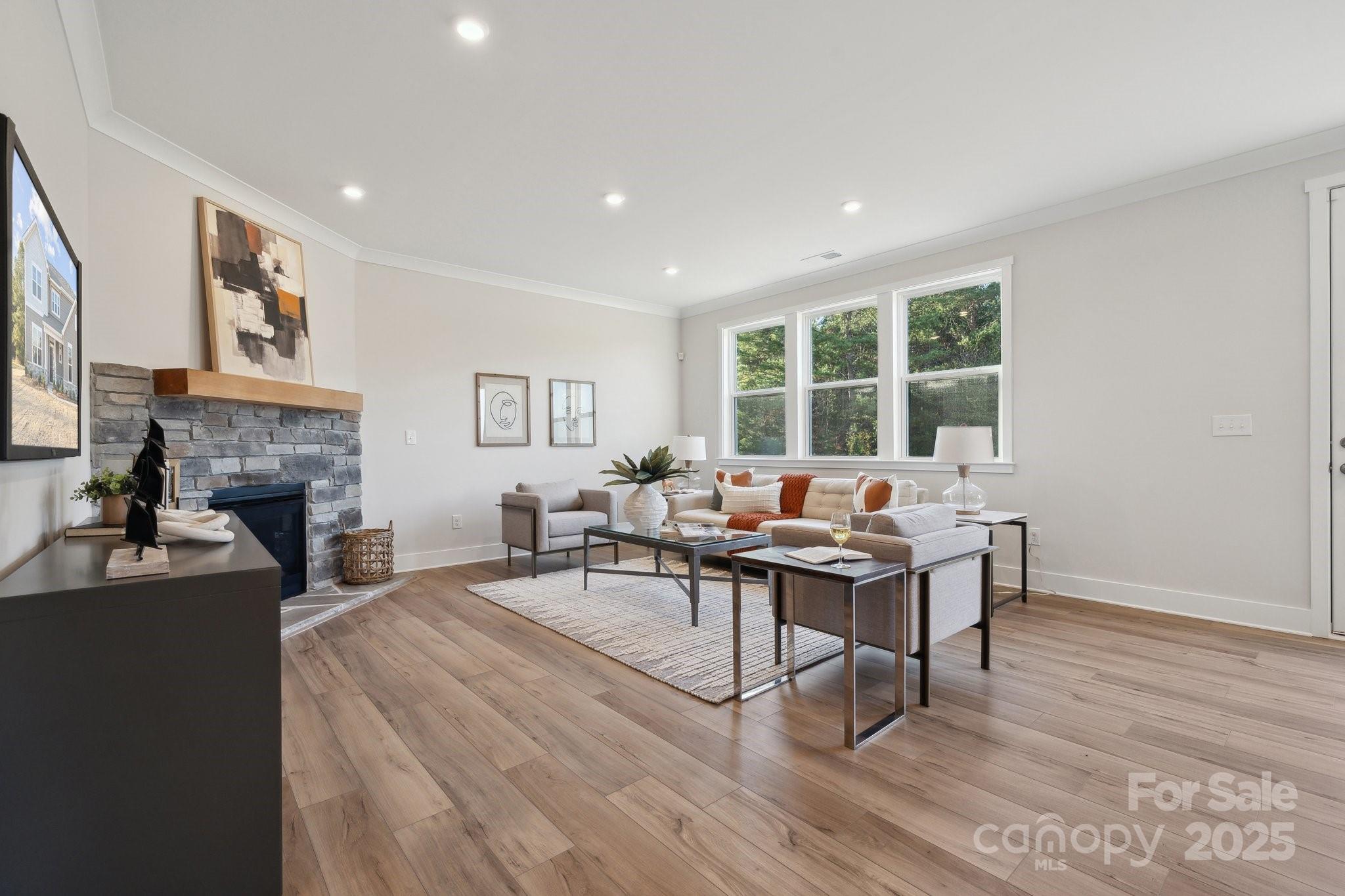 1175 Coppergate Drive Property Photo 3