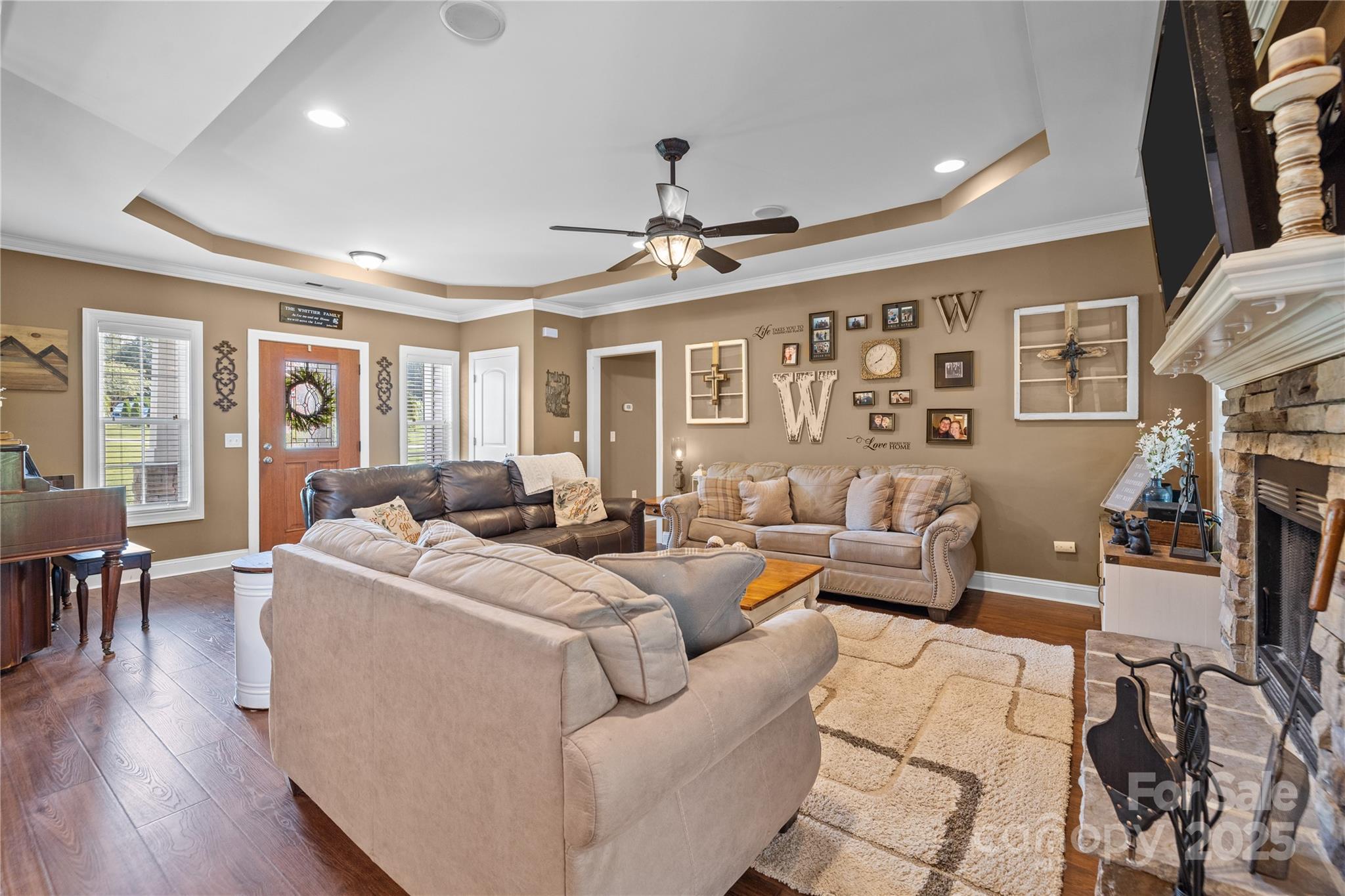 9301 Poinchester Drive Property Photo 6