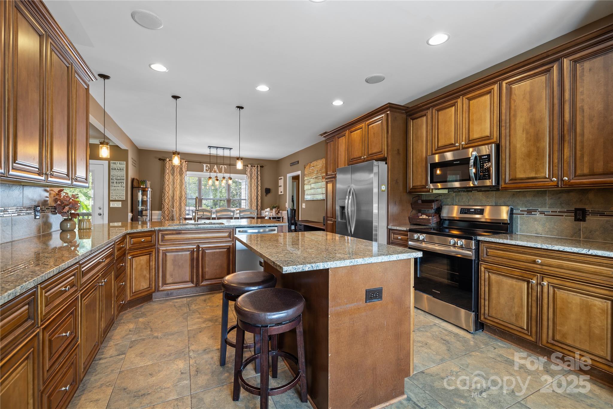 9301 Poinchester Drive Property Photo 12