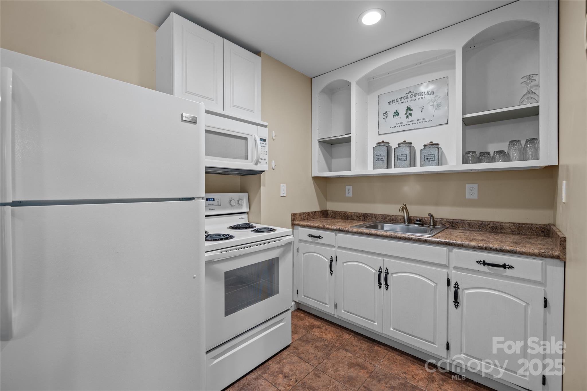 9301 Poinchester Drive Property Photo 29