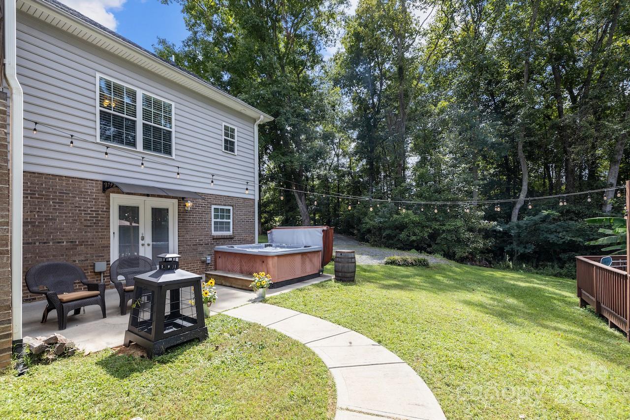 9301 Poinchester Drive Property Photo 37